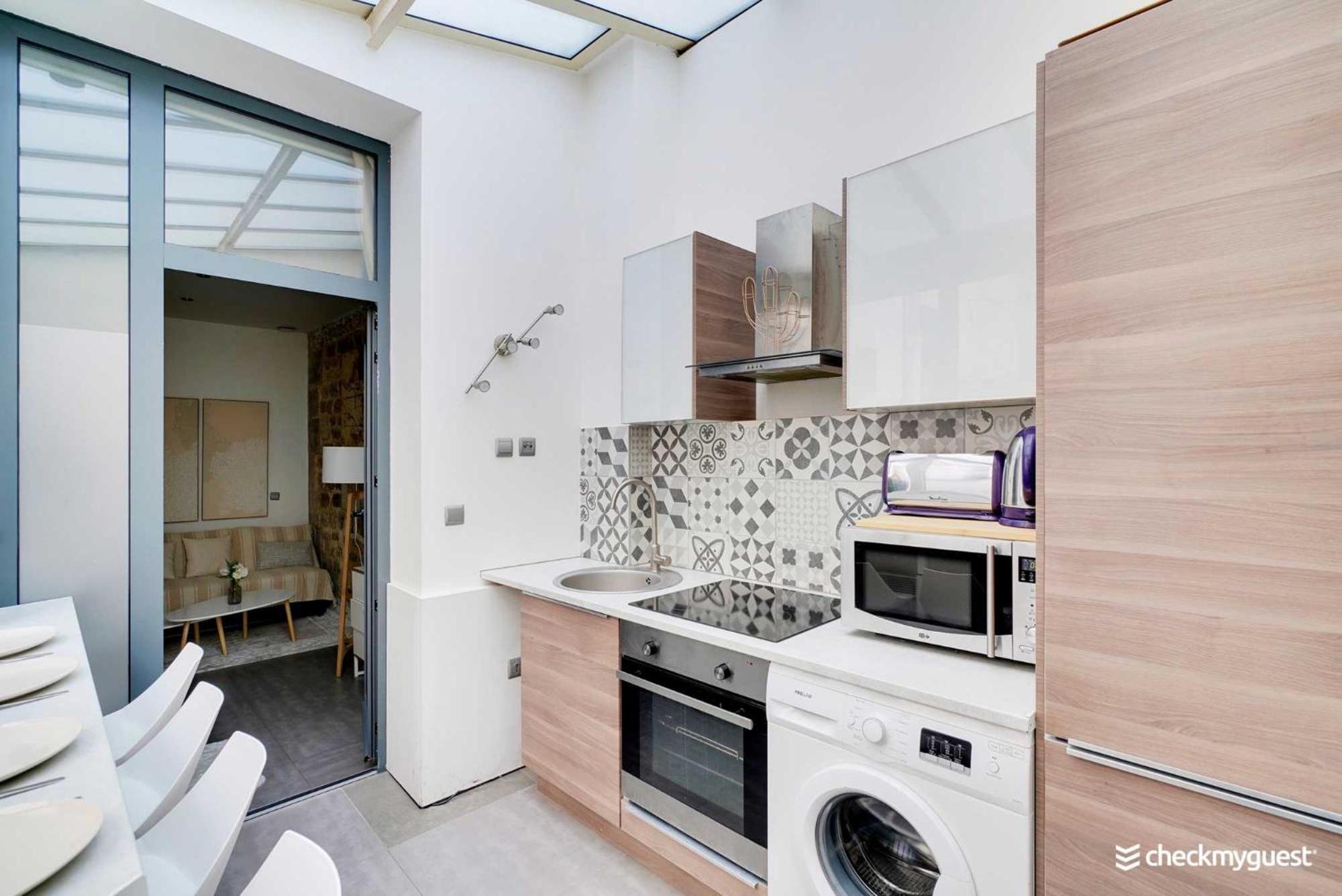 Charming Studio - 2p - Voltaire Apartment