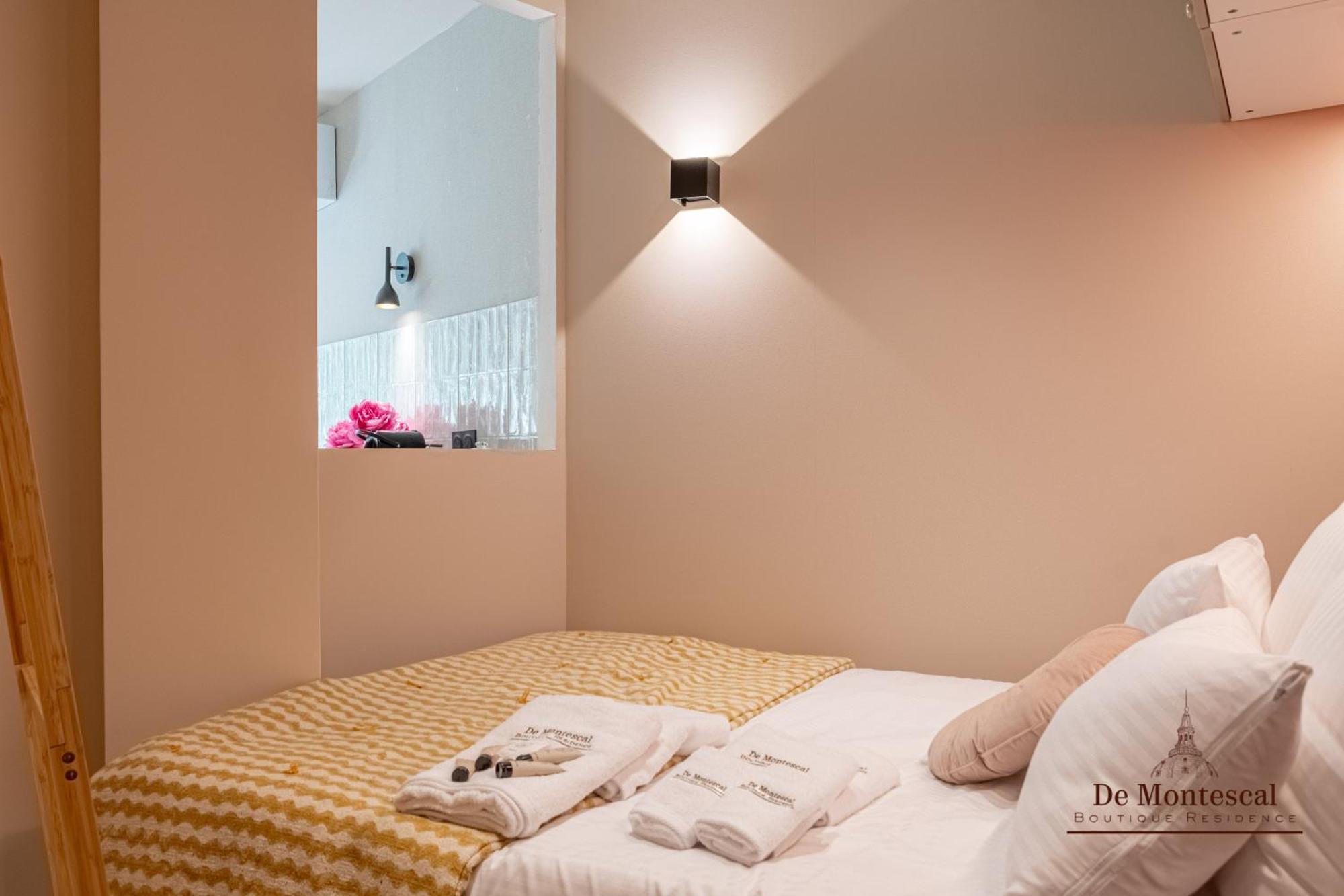 De Montescal Montparnasse Ac In A Prime Location 22 -36m2 * Paris