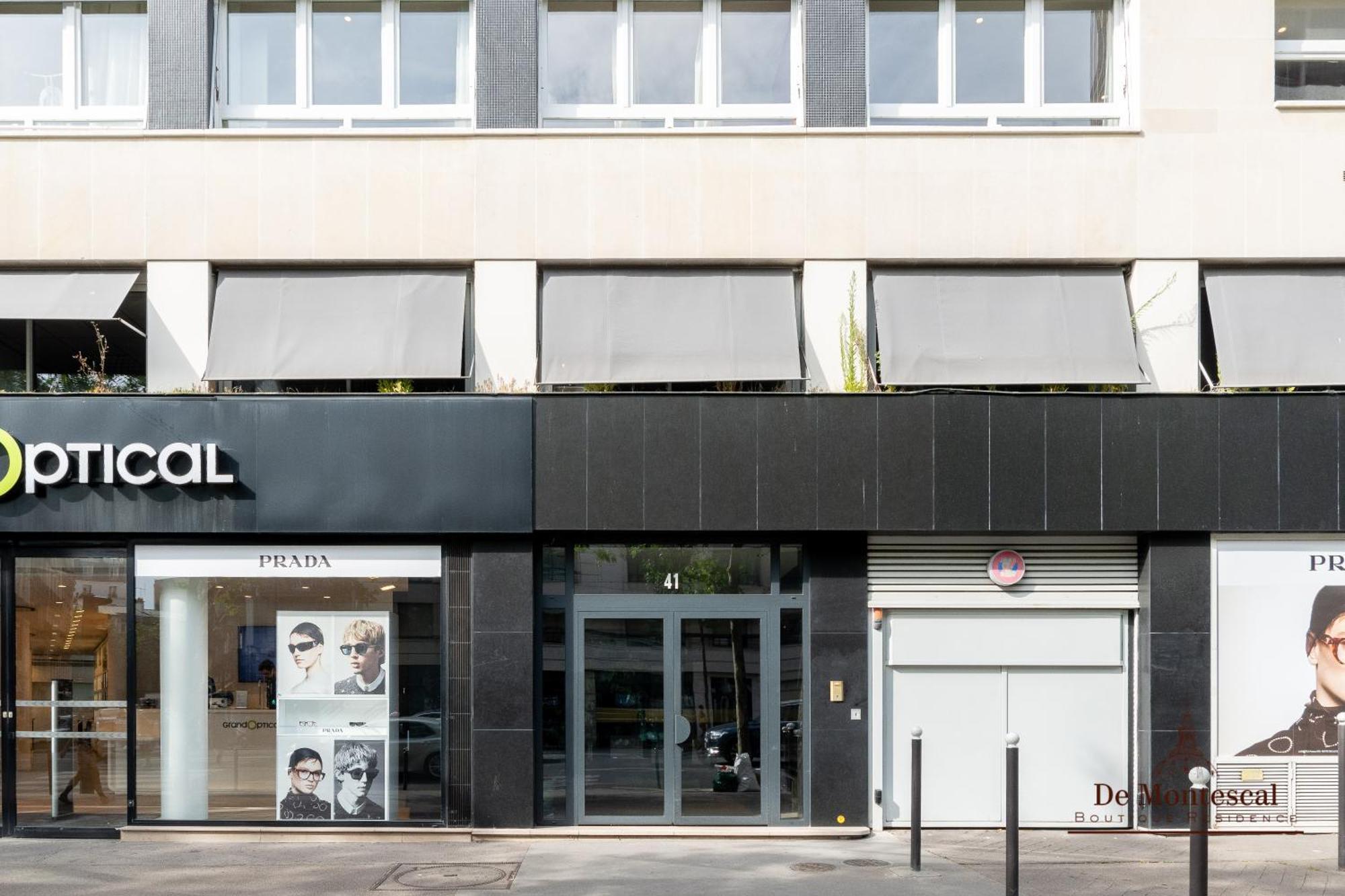 De Montescal Montparnasse Ac In A Prime Location 22 -36m2 Apartment