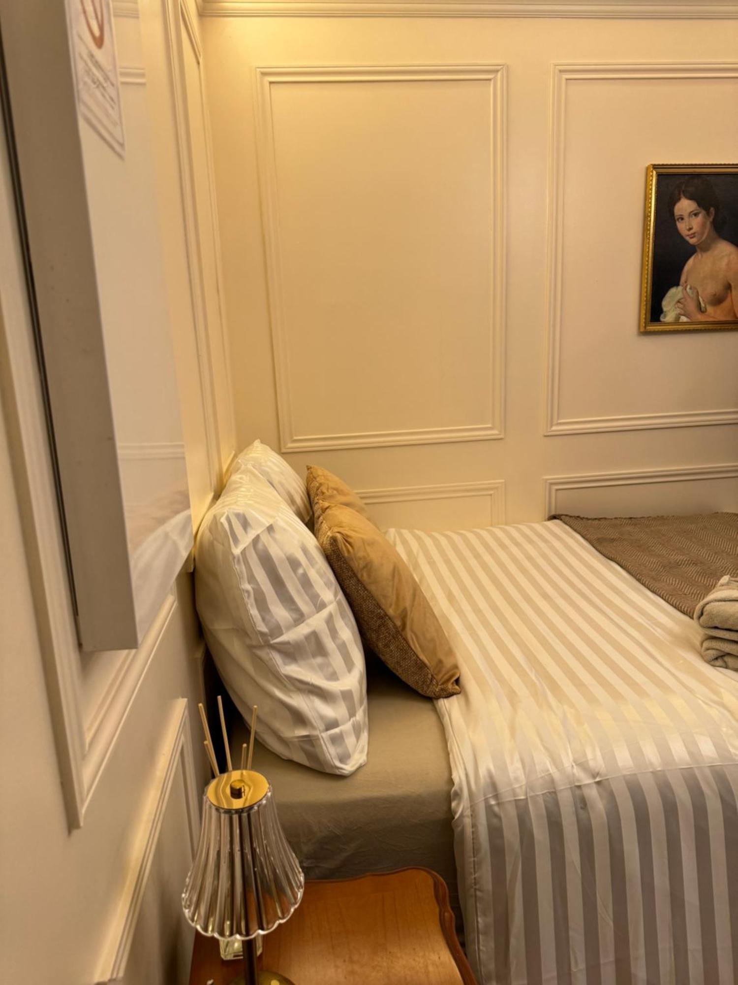 Elegant Avec Baignoire Apartamento