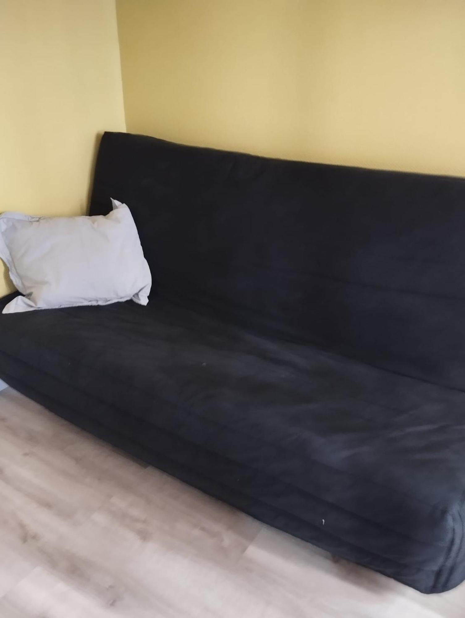A Place De Clichy Apartment
