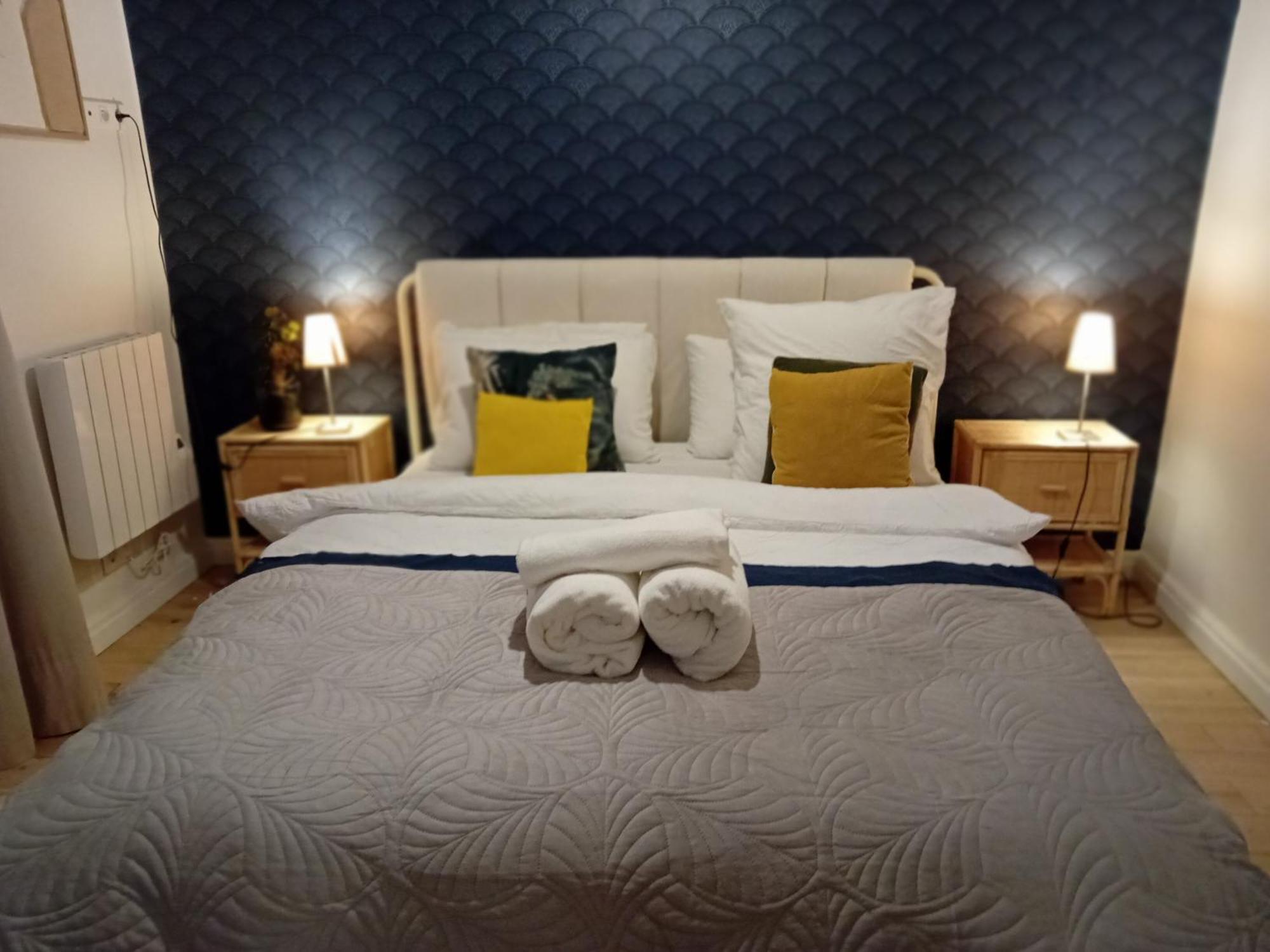 Gorgeous Place ,Center Paris,Close To Louvre Meusm And Eiffel Tour ,Front Metro * Paris
