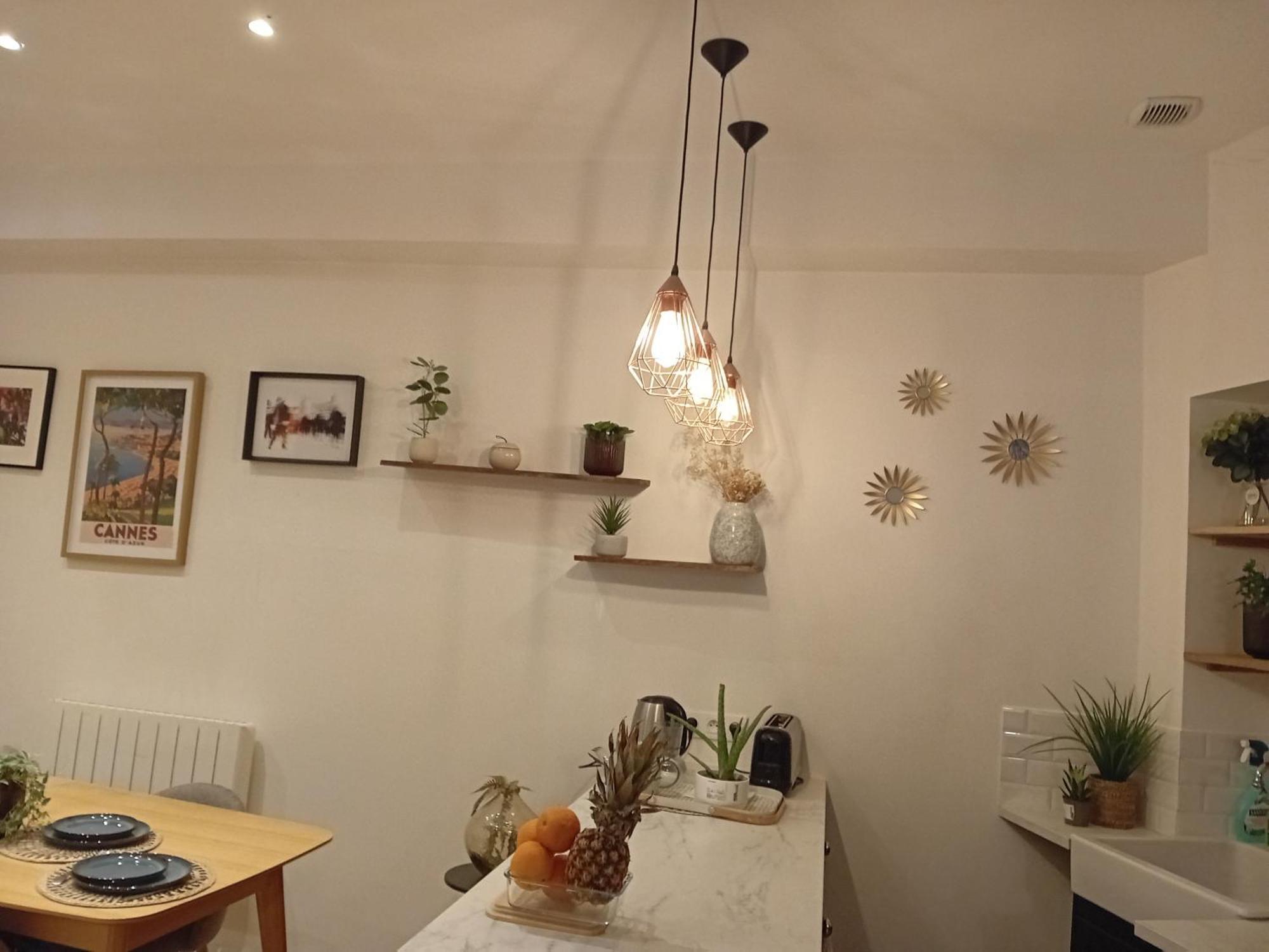 Apartment Gorgeous Place ,Center Paris,Close To Louvre Meusm And Eiffel Tour ,Front Metro *
