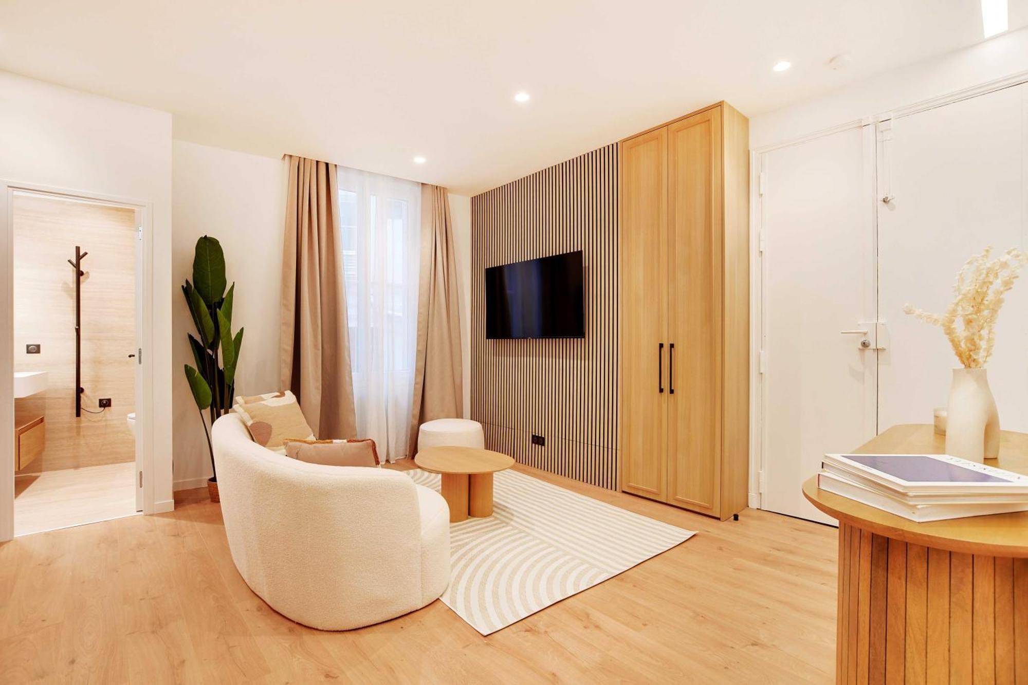 Apartment Authentic - 3br-6p - Moulin Rouge Paris