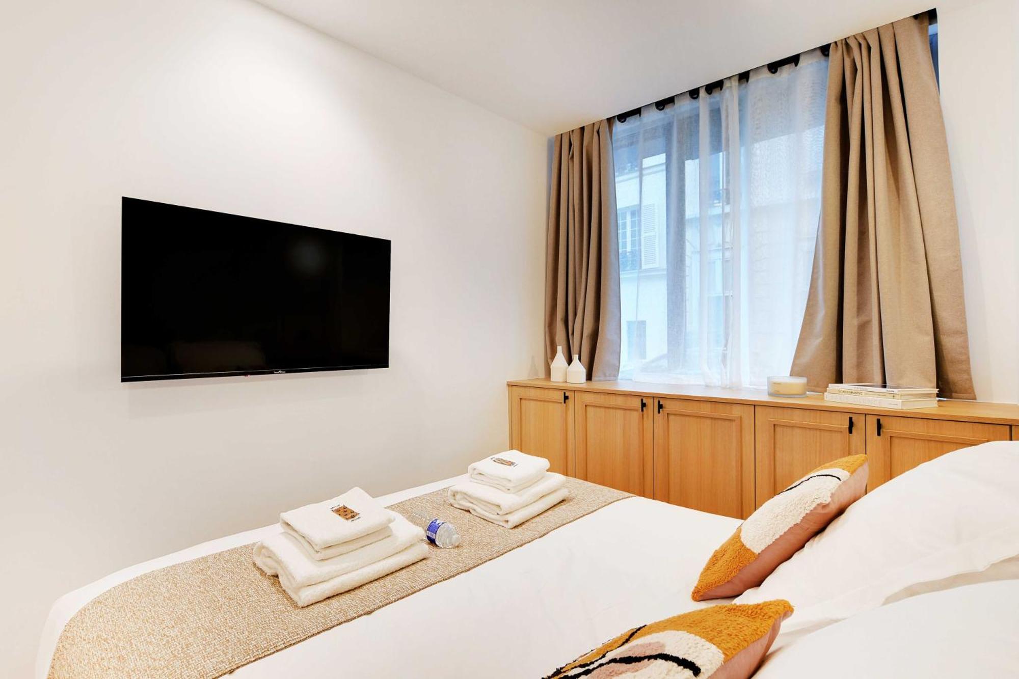 Apartment Authentic - 3br-6p - Moulin Rouge *