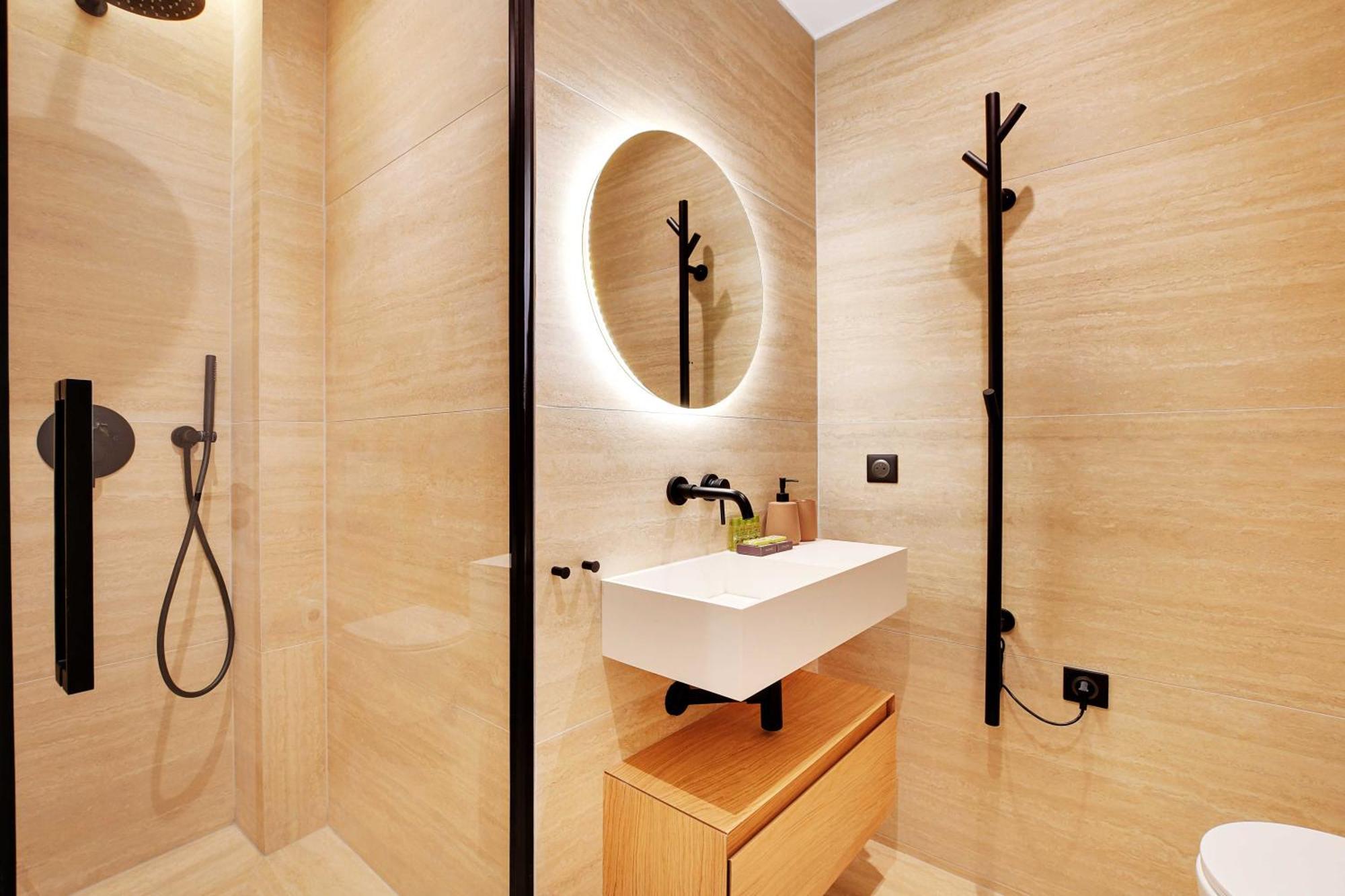 Authentic - 3br-6p - Moulin Rouge Apartment Paris