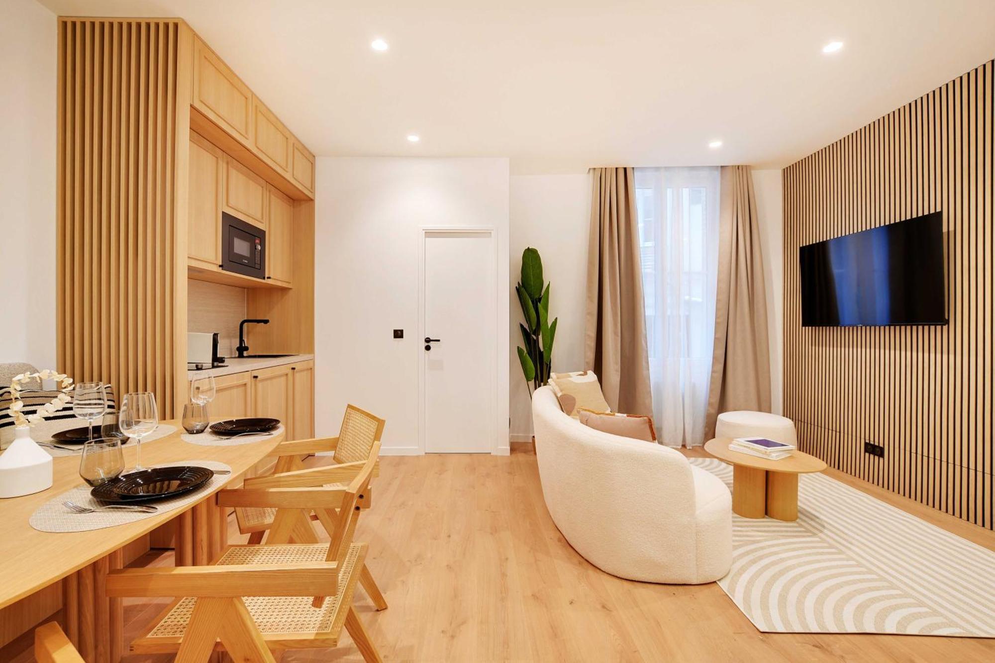 Authentic - 3br-6p - Moulin Rouge * Paris
