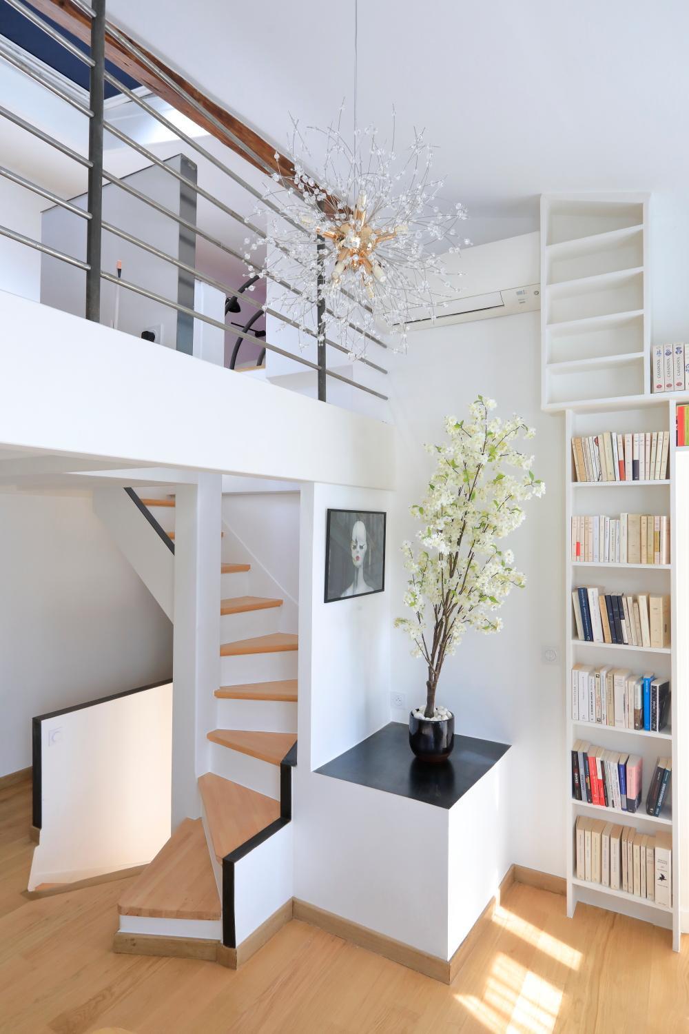 Apartment Triplex Refait A Neuf A Bastille Paris