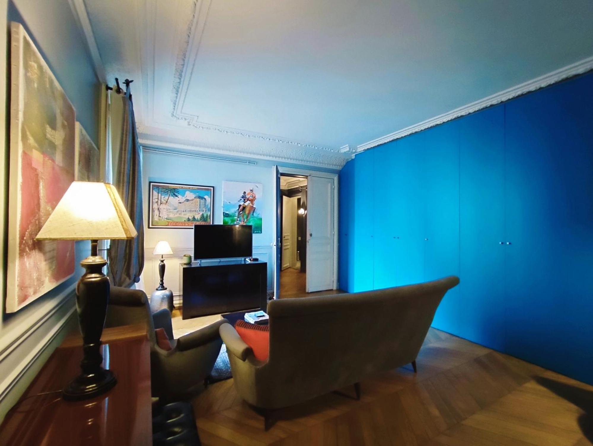 Apartment Rue De Berri - 8 Paris