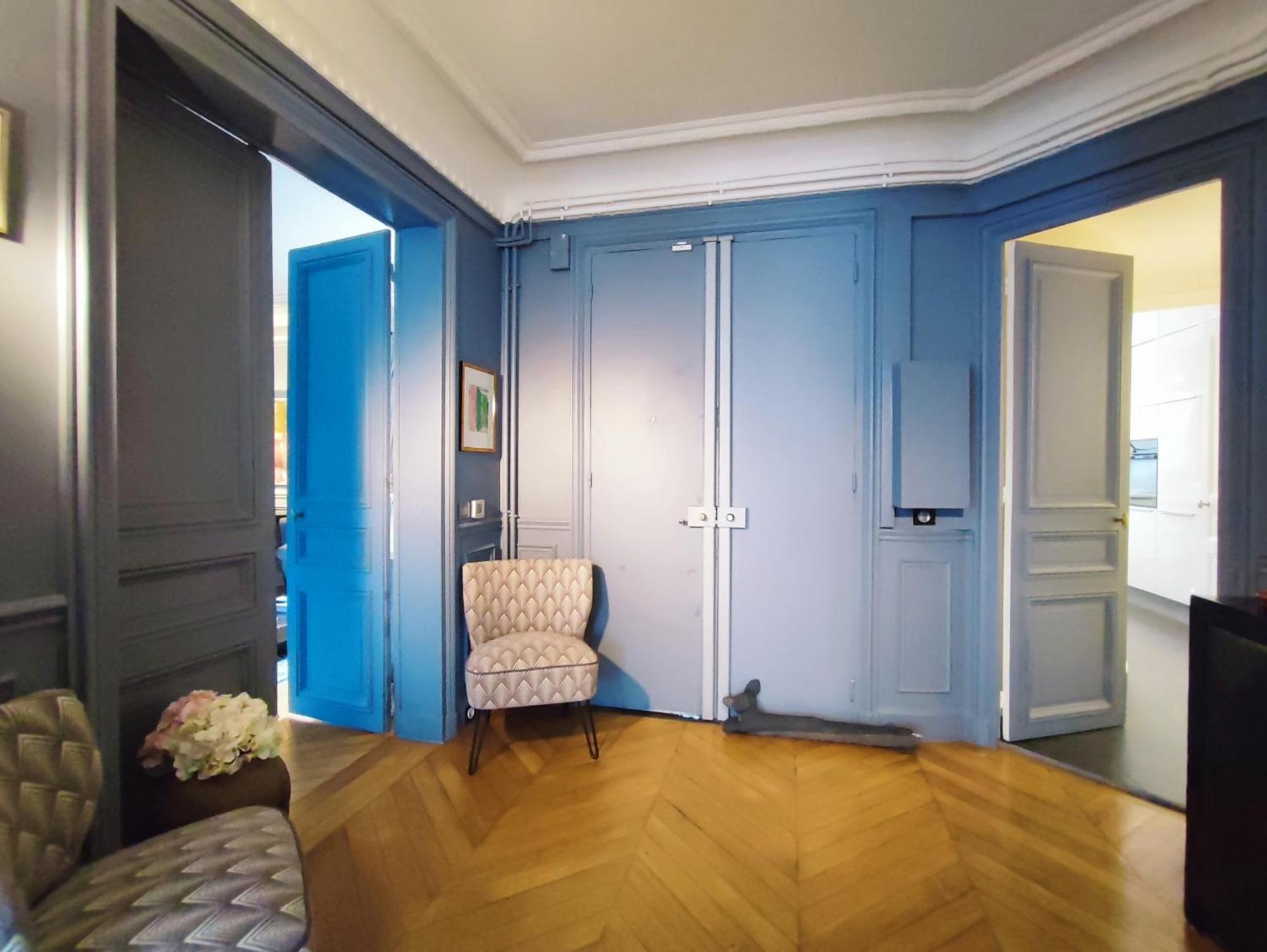 Apartment Rue De Berri - 8 *