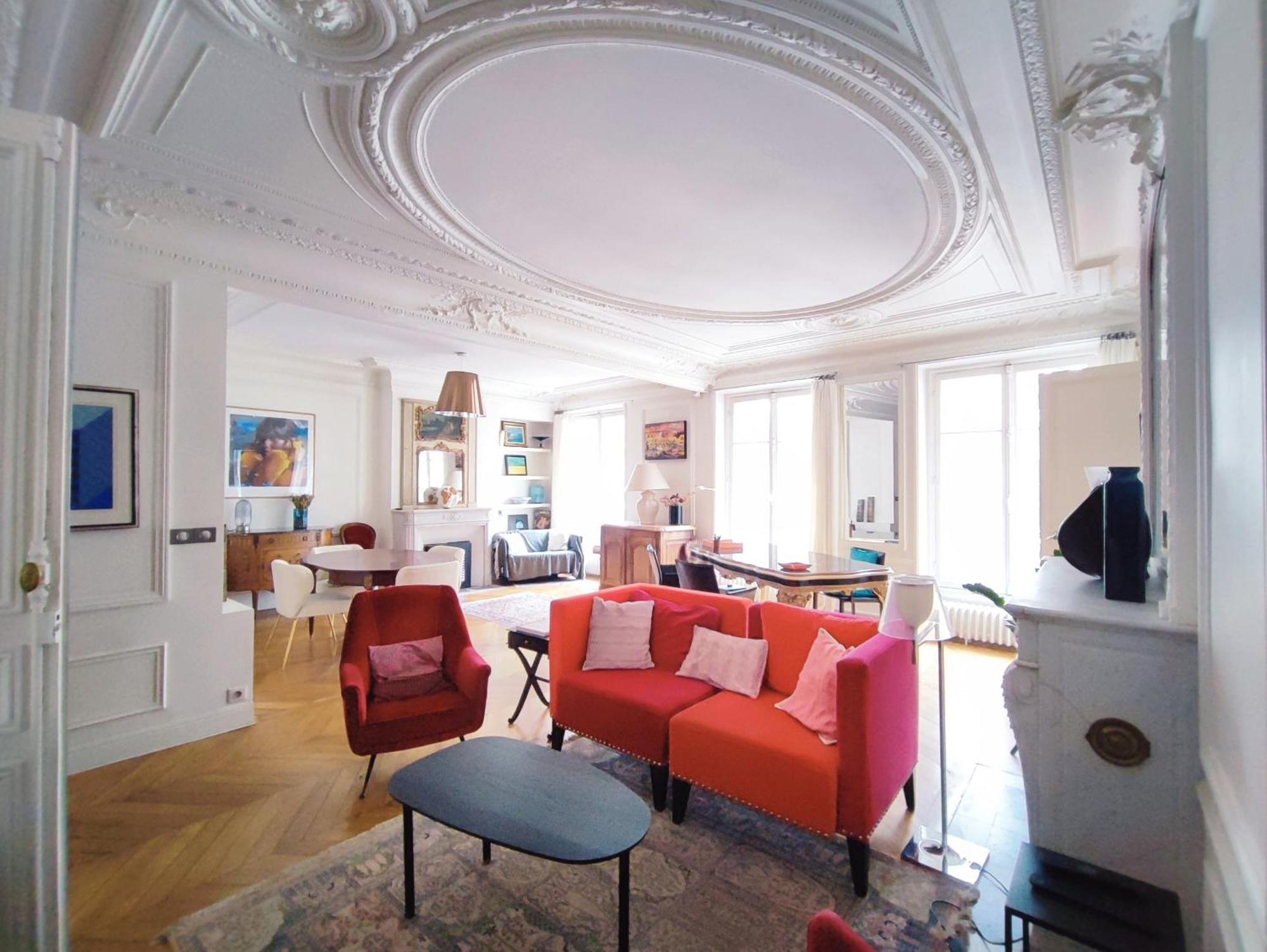 Rue De Berri - 8 * Paris
