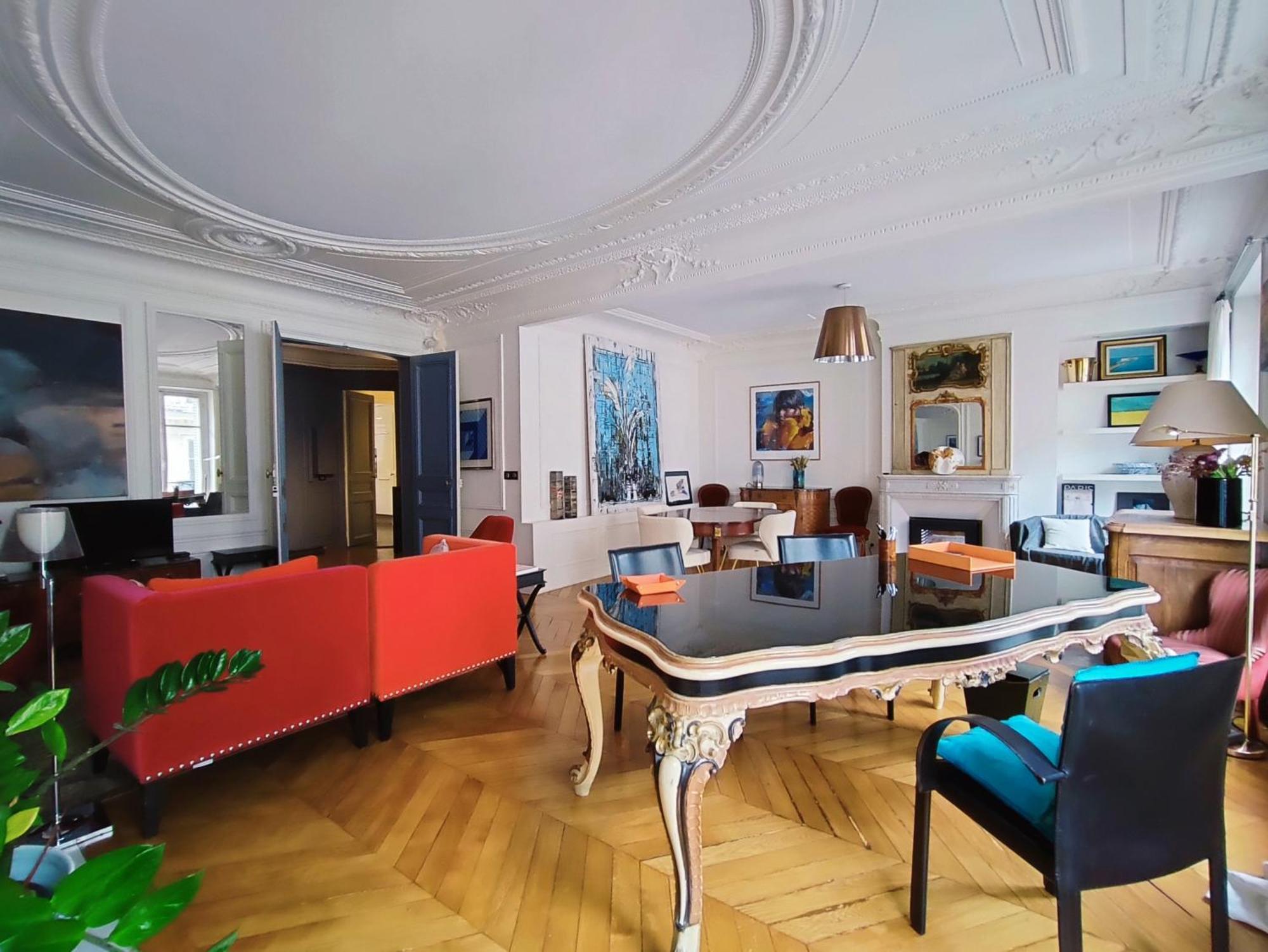 Rue De Berri - 8