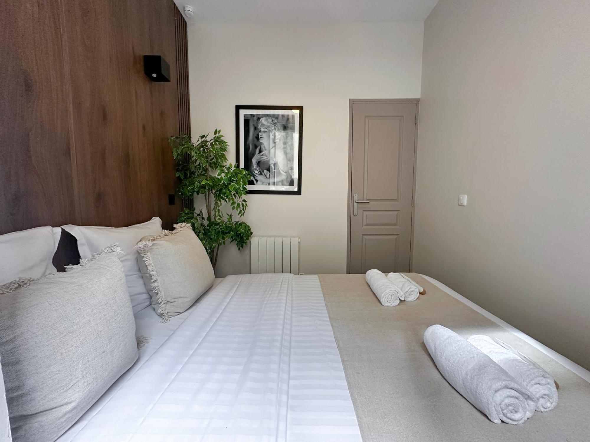 Apartment Unique Flat Near Louvre & Palais Royal Paris