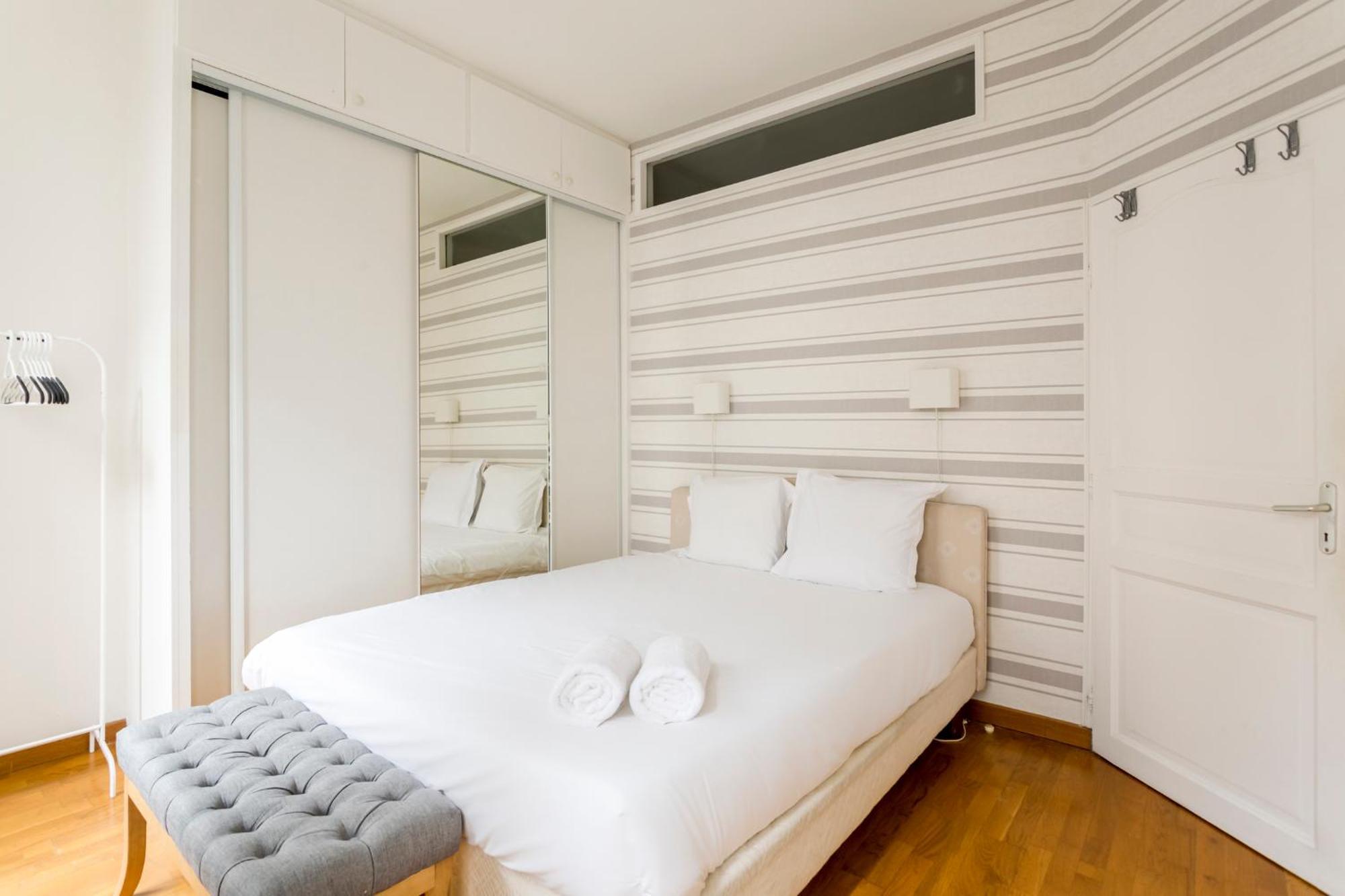 Champs-elysees Lincoln - 2bdr Aparthotel