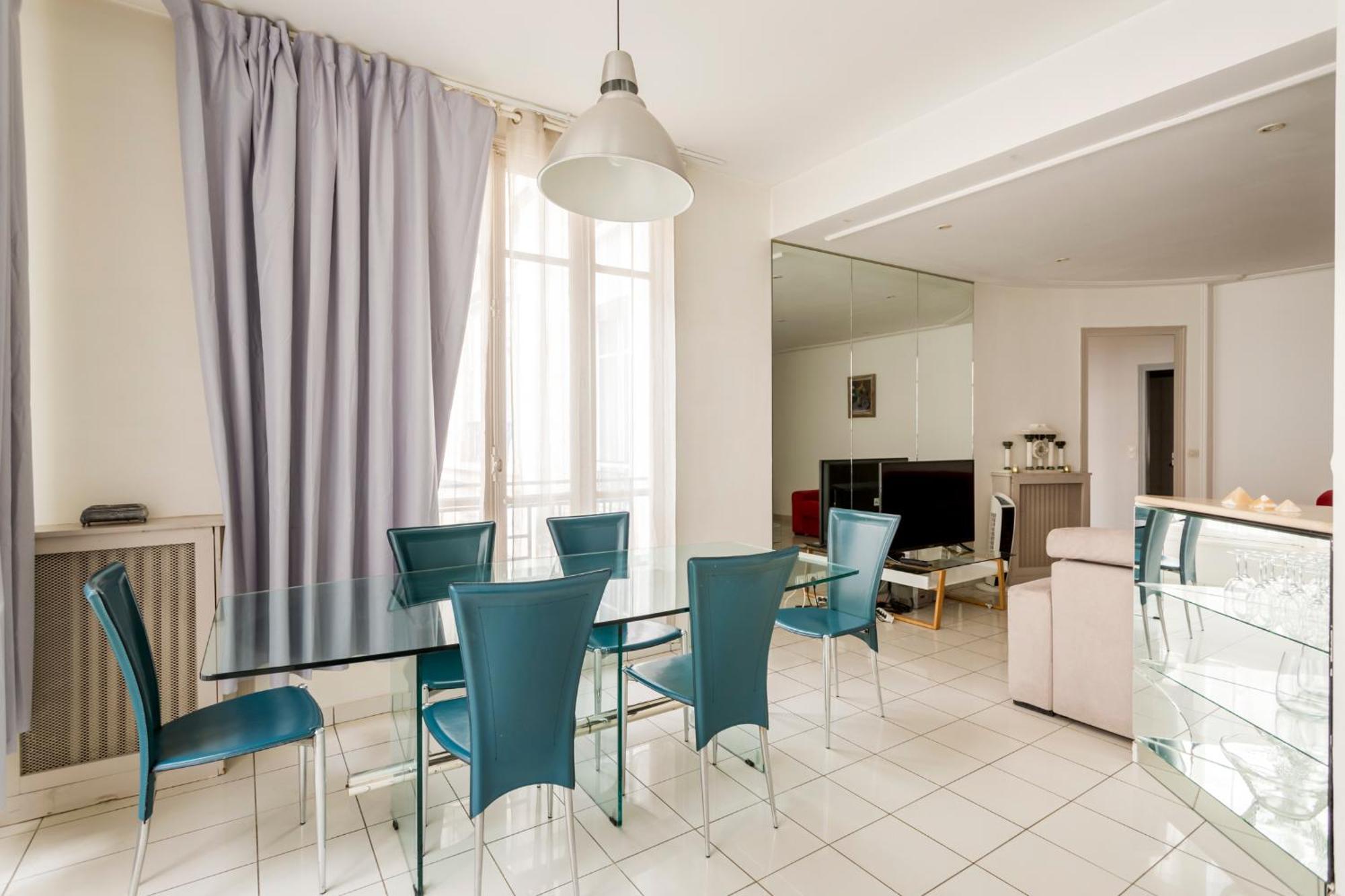 Champs-elysees Lincoln - 2bdr Paris