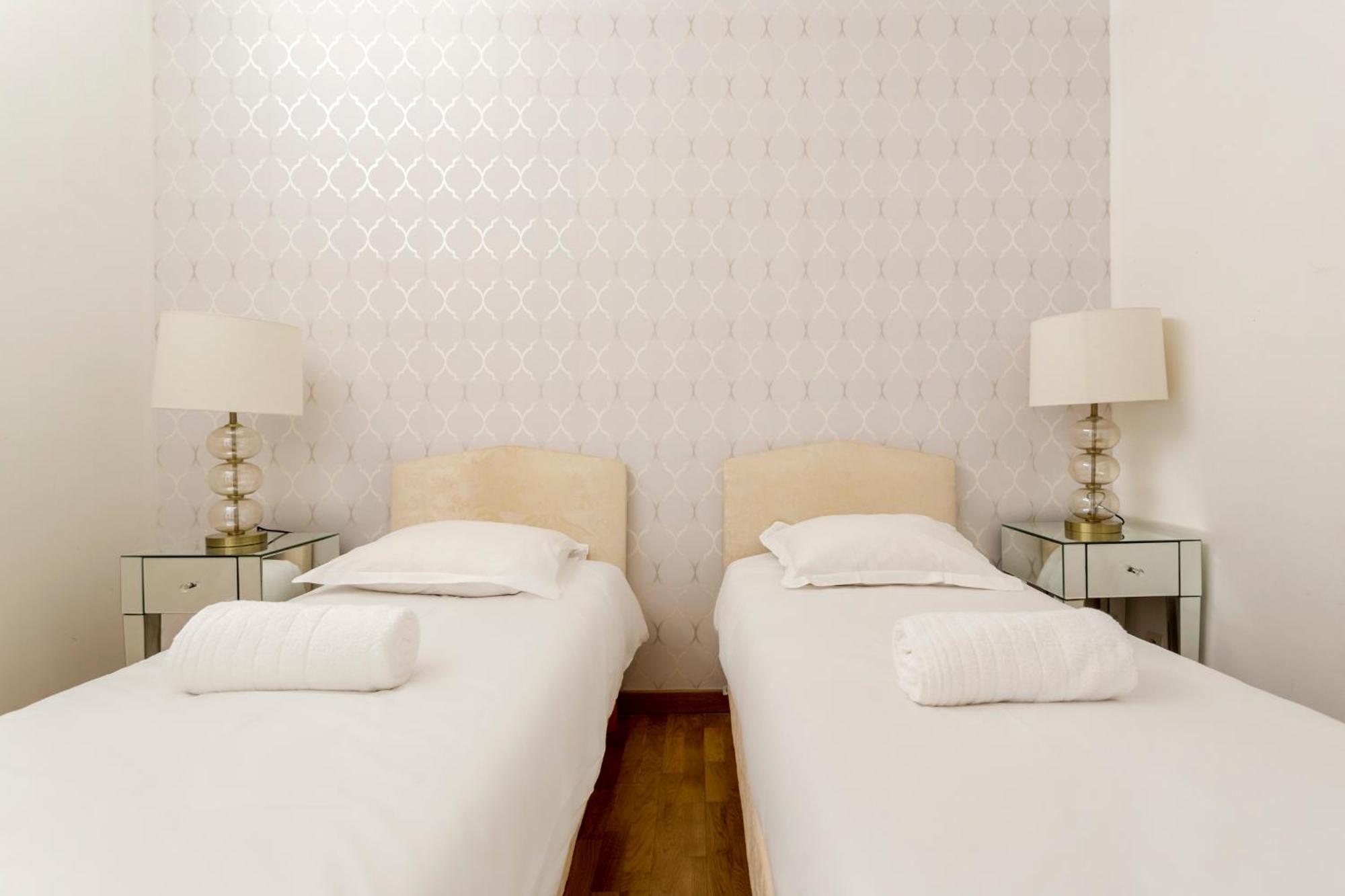 Appart hôtel Champs-elysees Lincoln - 2bdr Paris