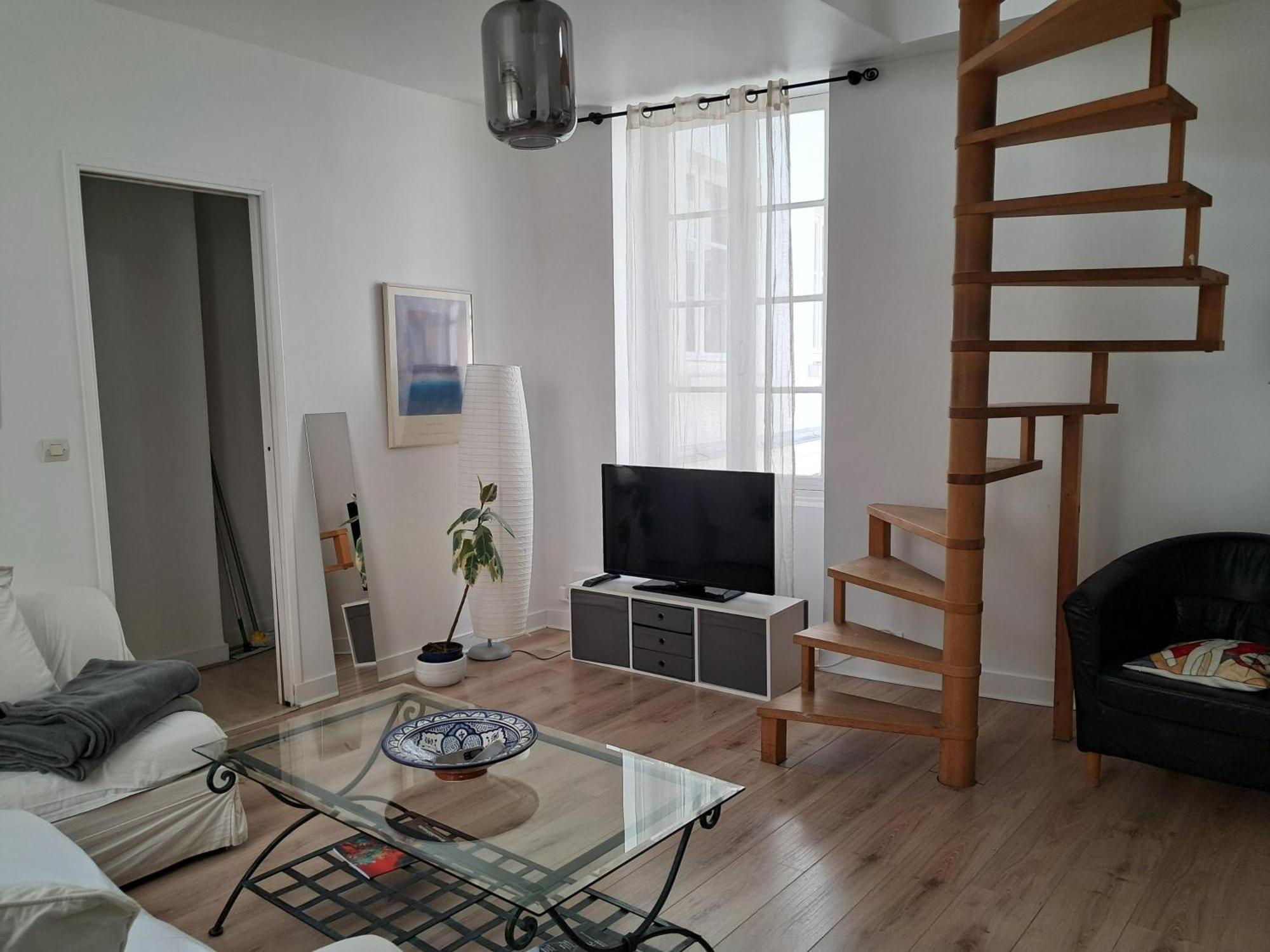 In The Heart Of Le Marais Apartment