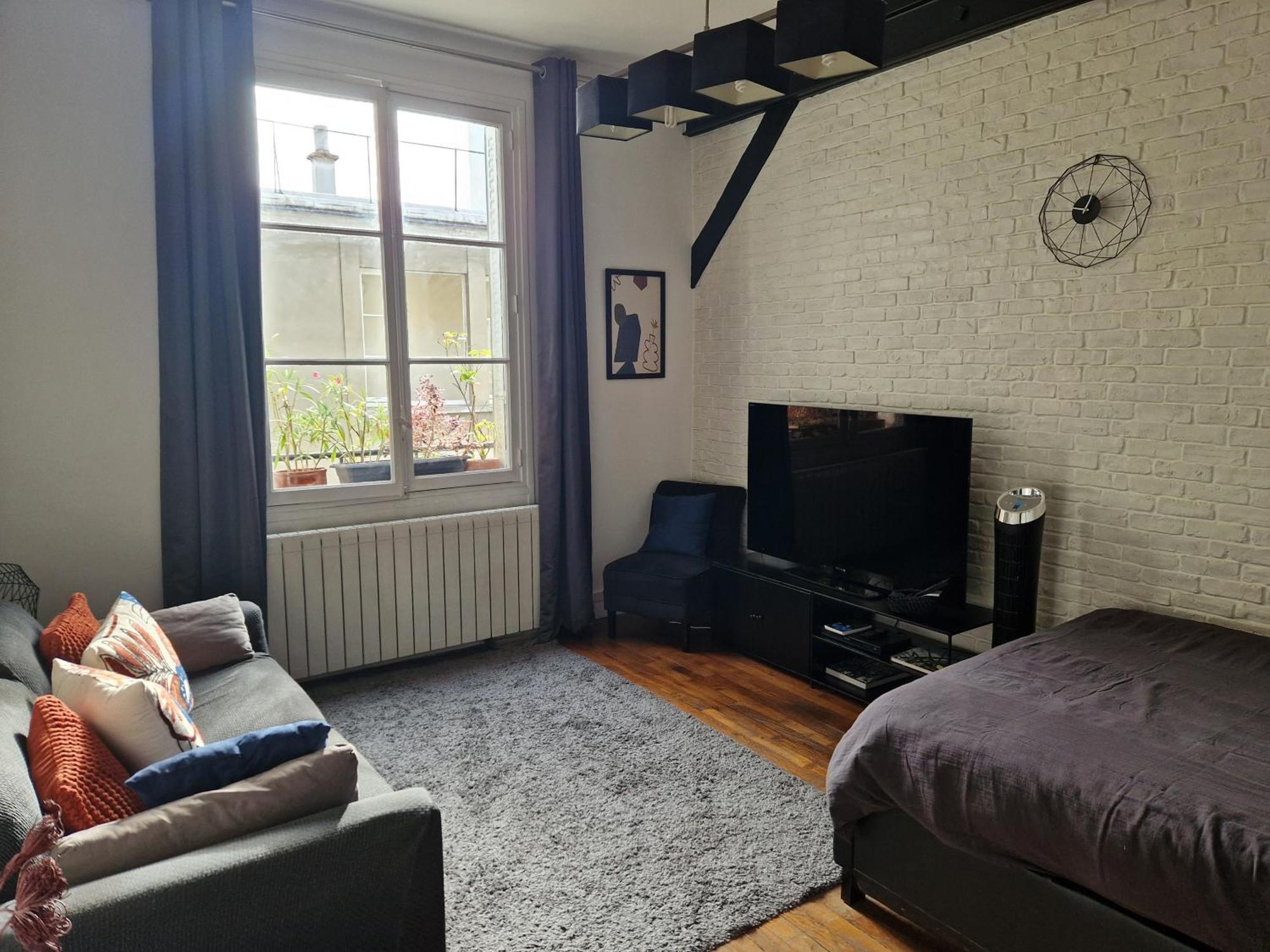 We Loft Bed & Breakfast 2*