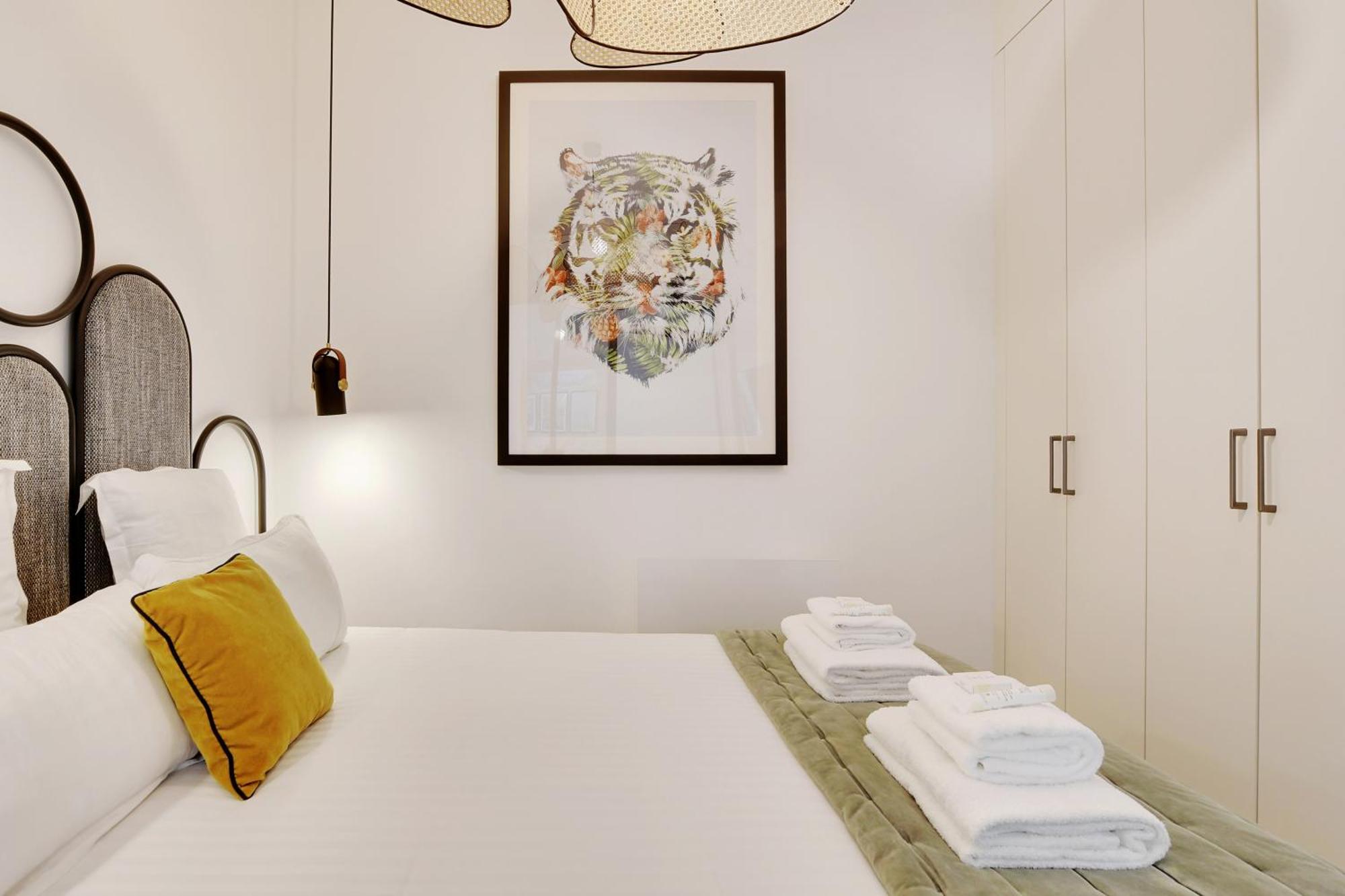 Sereners In Place Des Vosges - Rue De Birague Apartment *