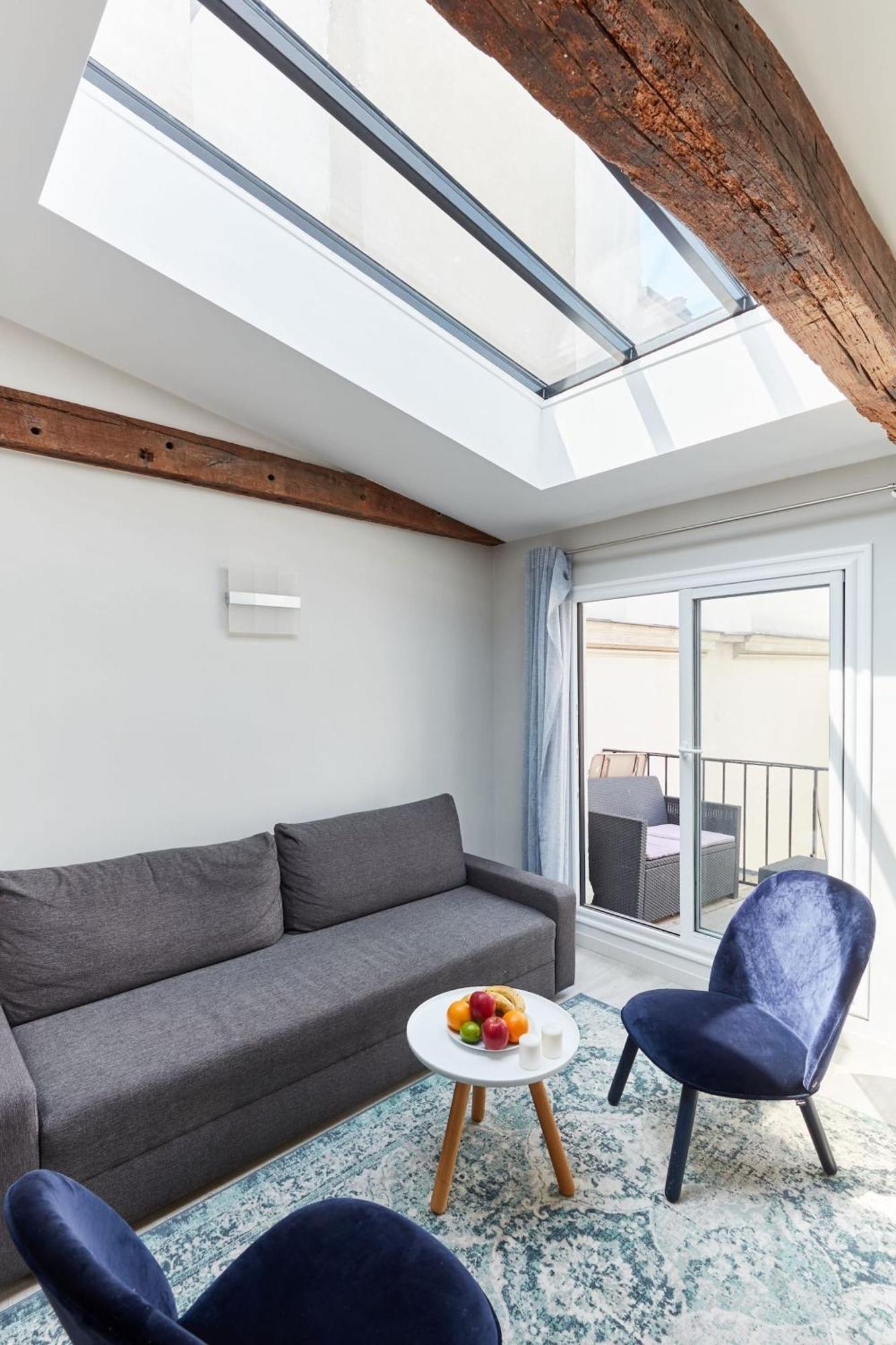 Jardin And Balcony 1br Appartement Paris
