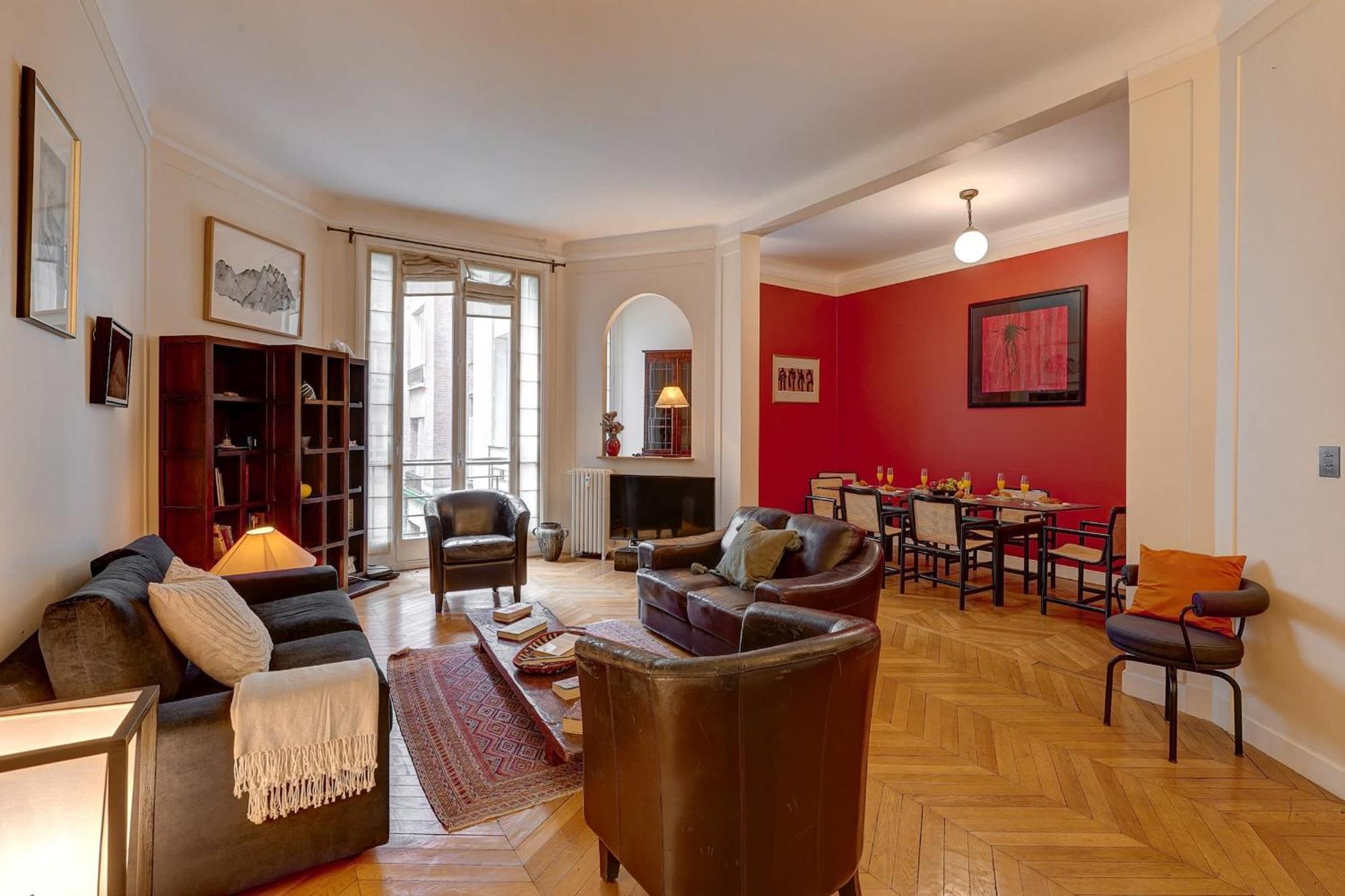 The Seine & Pont De L'alma - 2br With Balcony - Cityapartmentstay Apartment