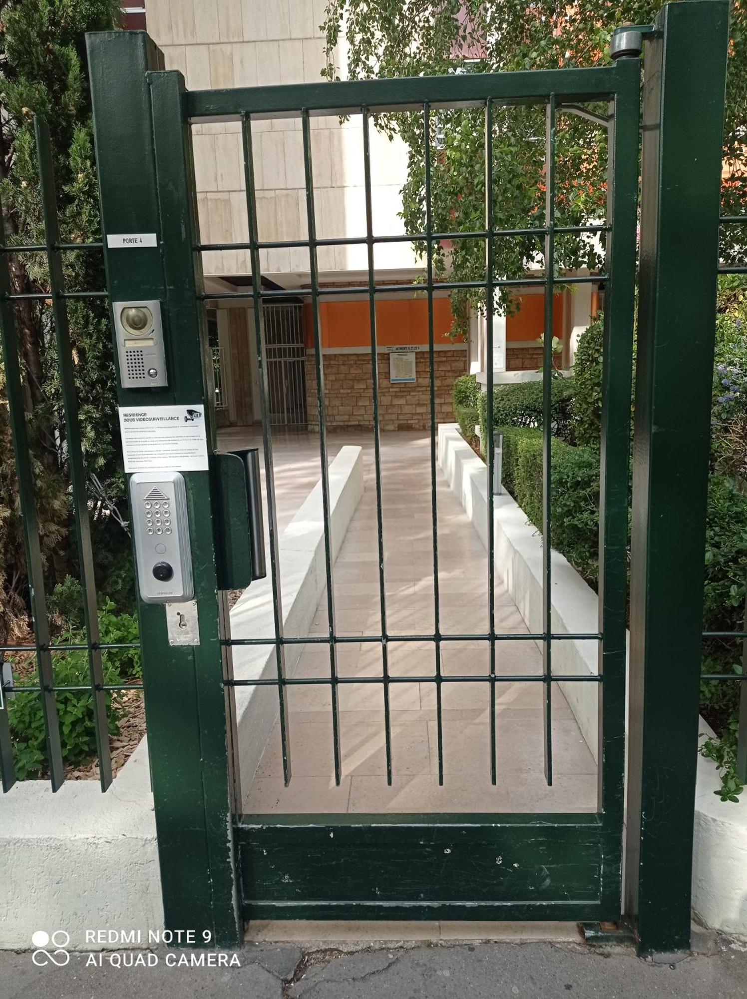 Homestay Tete Dans Les Etoiles Paris