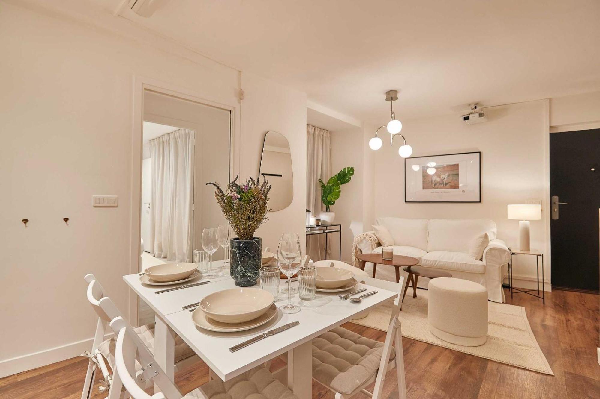 Classy 2bd-4p - Eiffel Tower