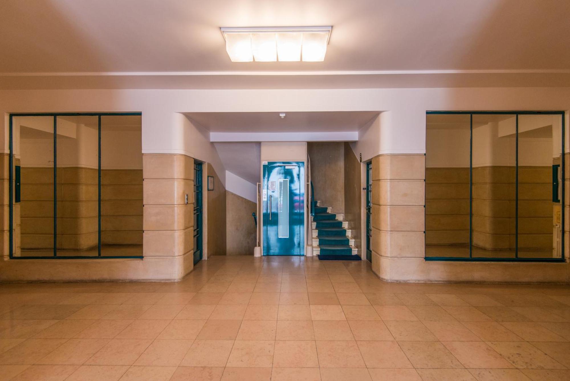 Apartment Luxury Art Deco Elegant Escape By Eiffel Tower