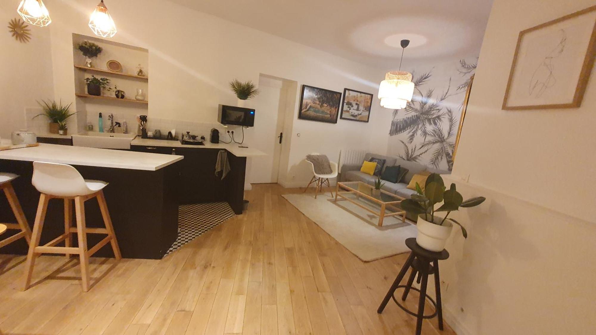Center Paris, Amusing2bed Room,68sqm-5 Mins Eiffel Tour And Louvre Meusm ,gare Montparnasse ,front Metro Appartement