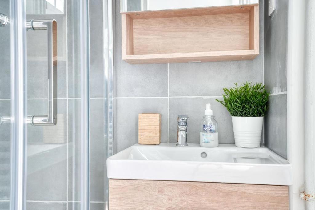 Apartment Le Champs Elysees Paris