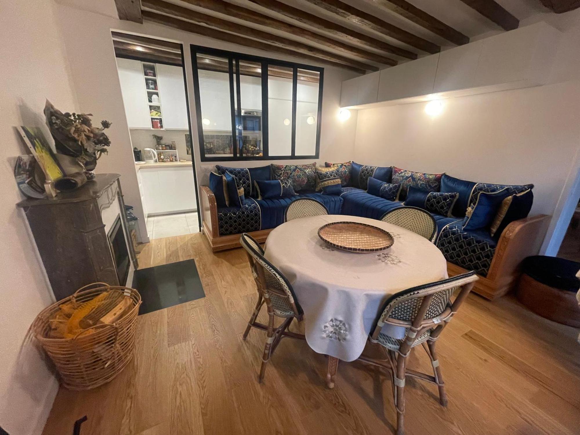 Apparemment Familiale Centre 3ch 3sdb Paris