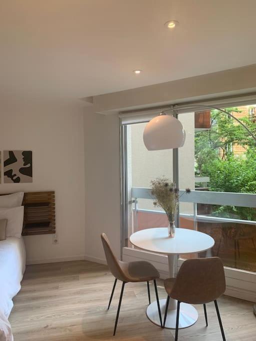 Parisien- Calme Et Lumineux -2 Pax Apartment *