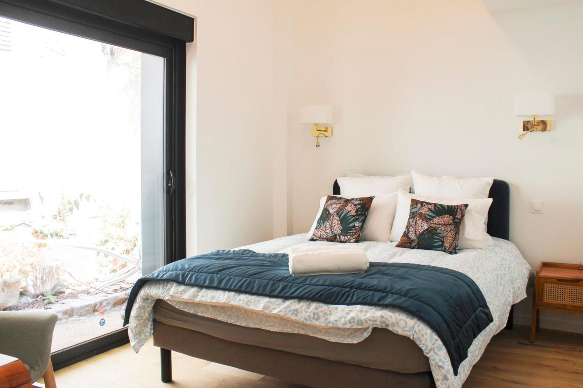 Duplex - Close To Place De La Bastille *