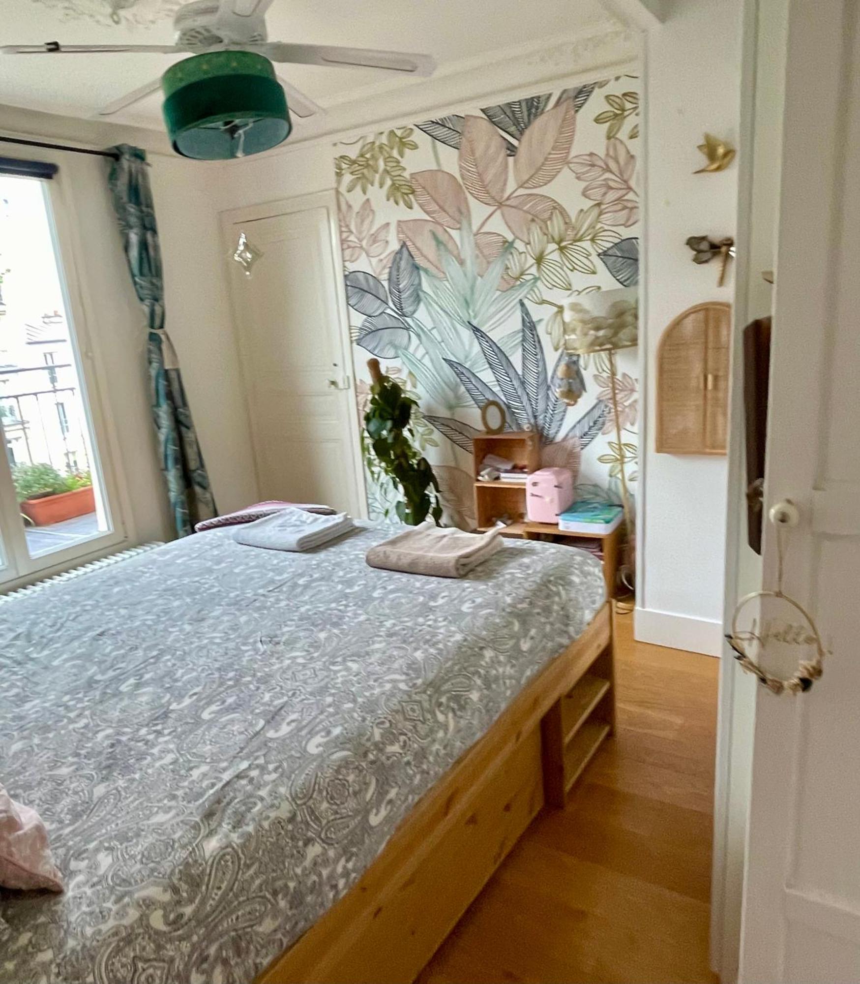 Grand Familial Parisien, Avec Balcon Et Parking * Paris