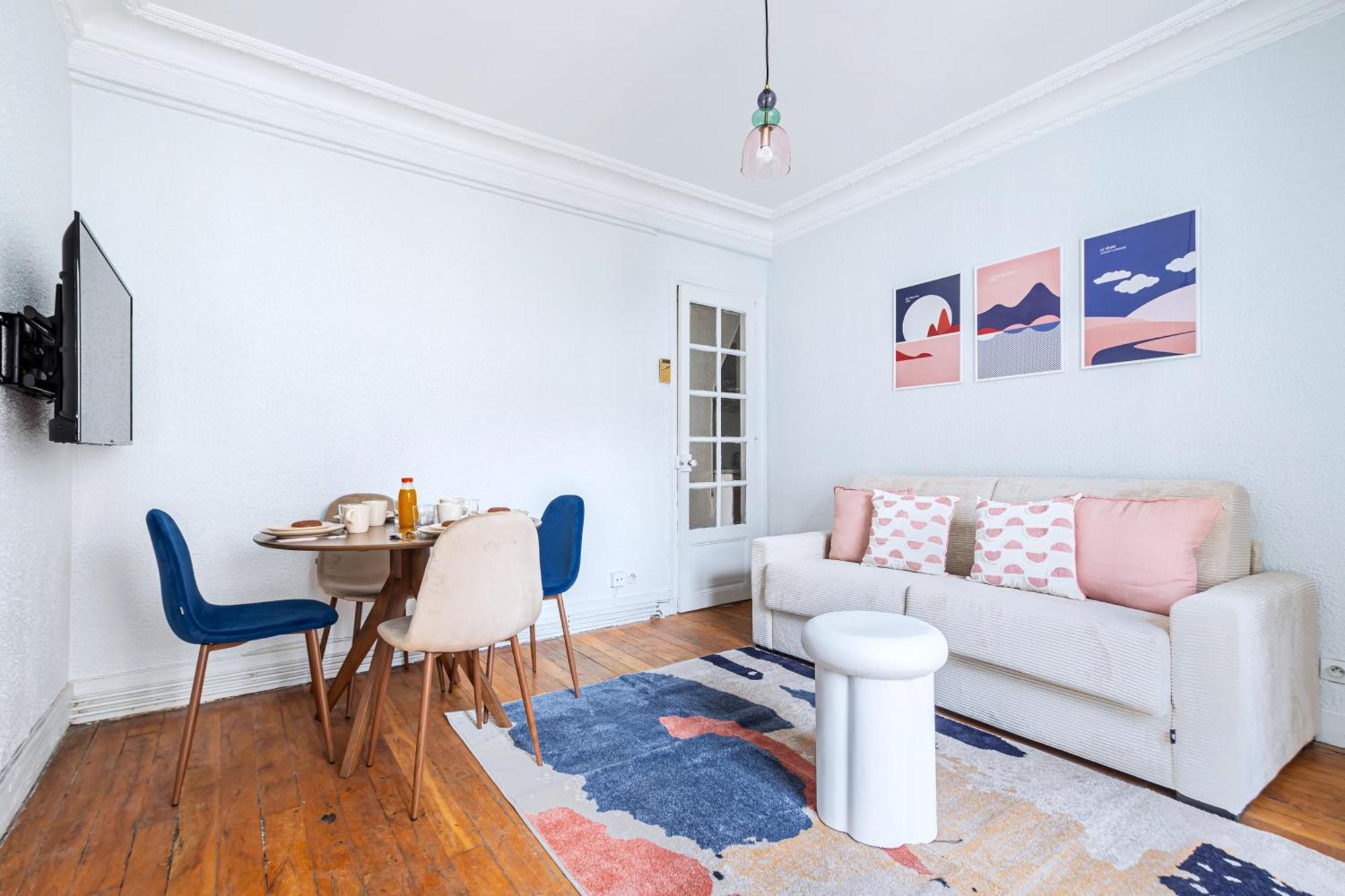 Blue And Pink Flat Next Montparnasse Paris