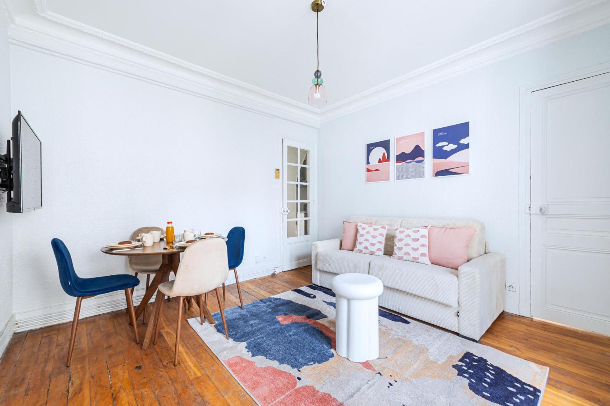 Blue And Pink Flat Next Montparnasse Apartment *
