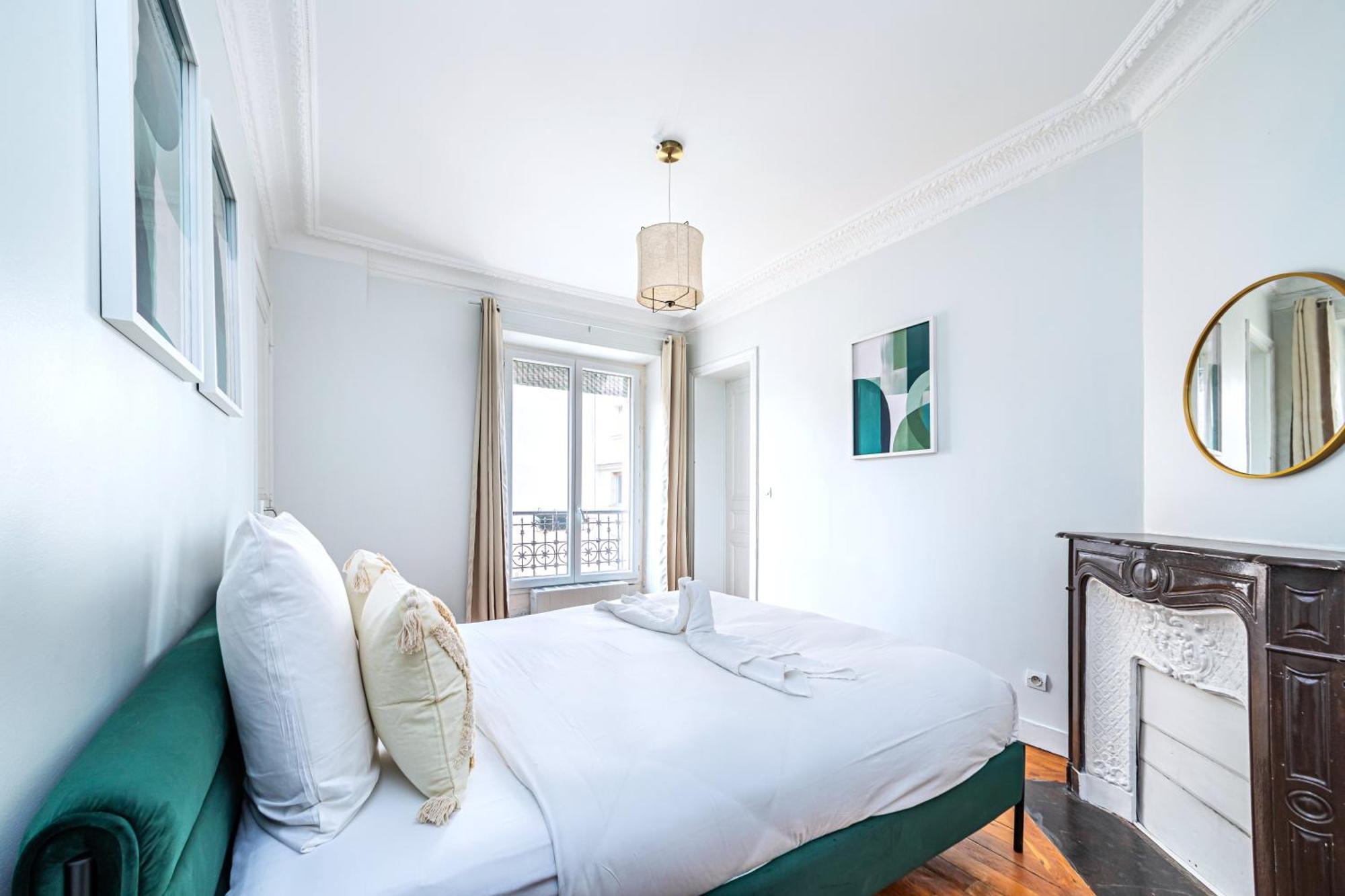 Apartment Blue And Pink Flat Next Montparnasse Paris