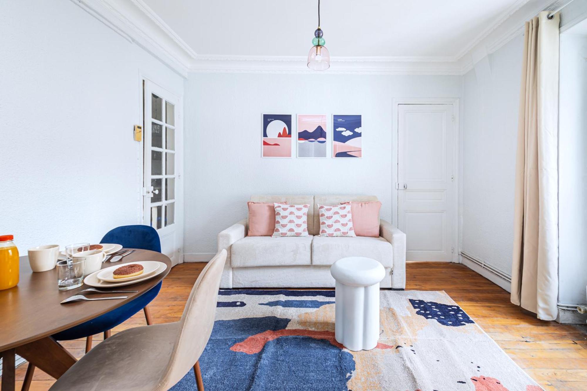 Blue And Pink Flat Next Montparnasse Apartment *