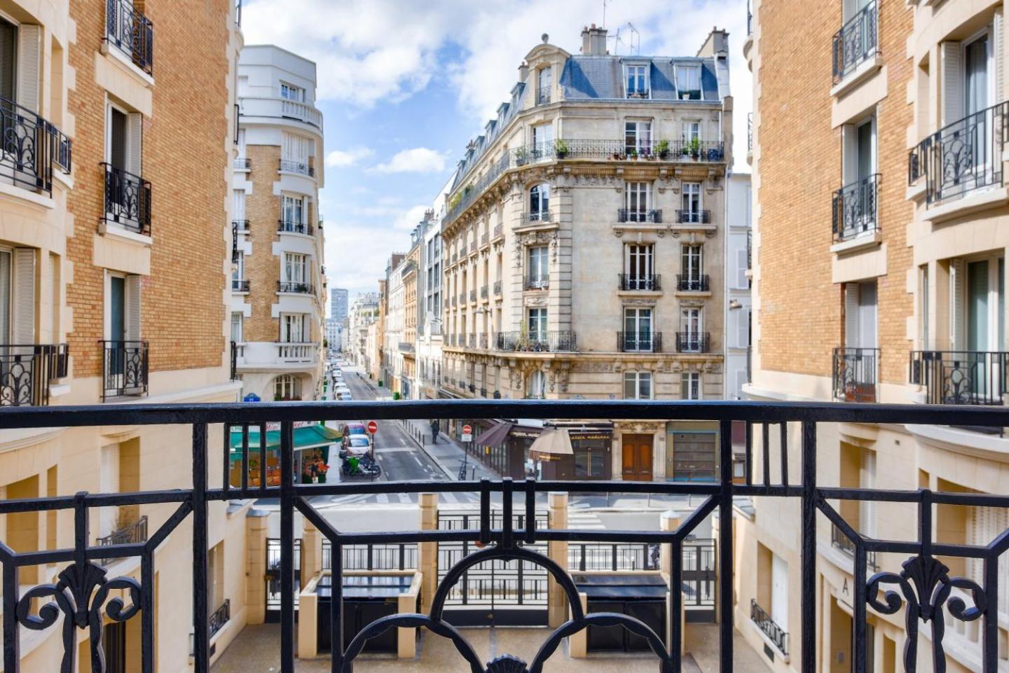 Appartement Charmant T2 A Proximite De La Tour Eiffel