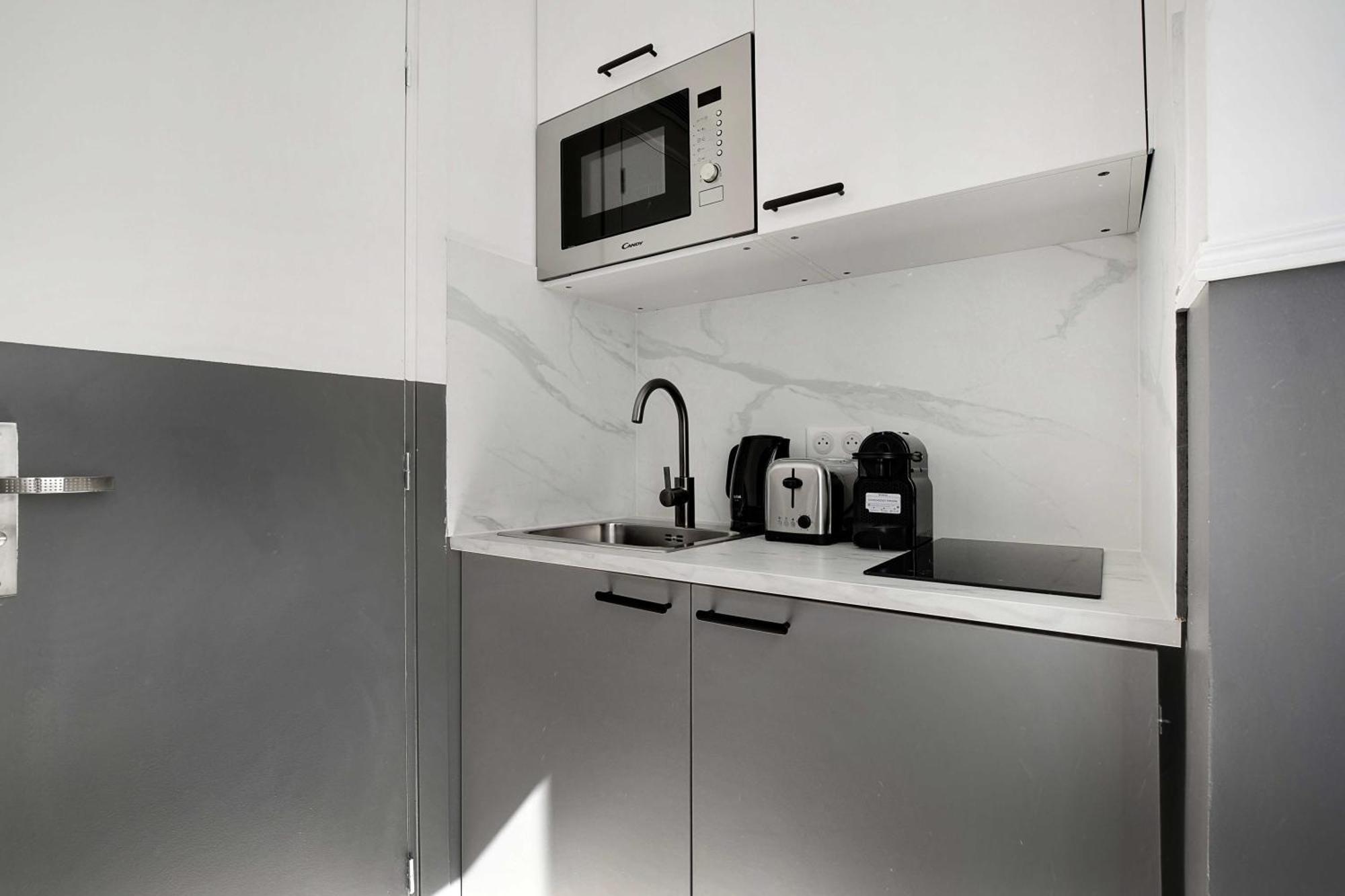 Cosy For 2p With A-c - Near Montmartre *