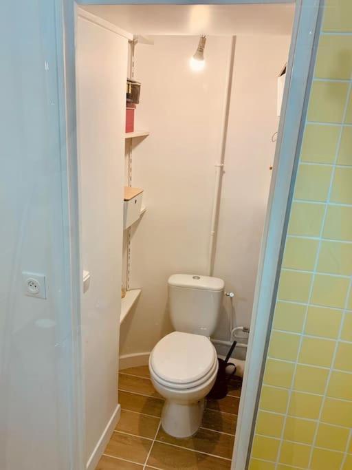 Delight In Montmartre - A True Parisian Apartment *