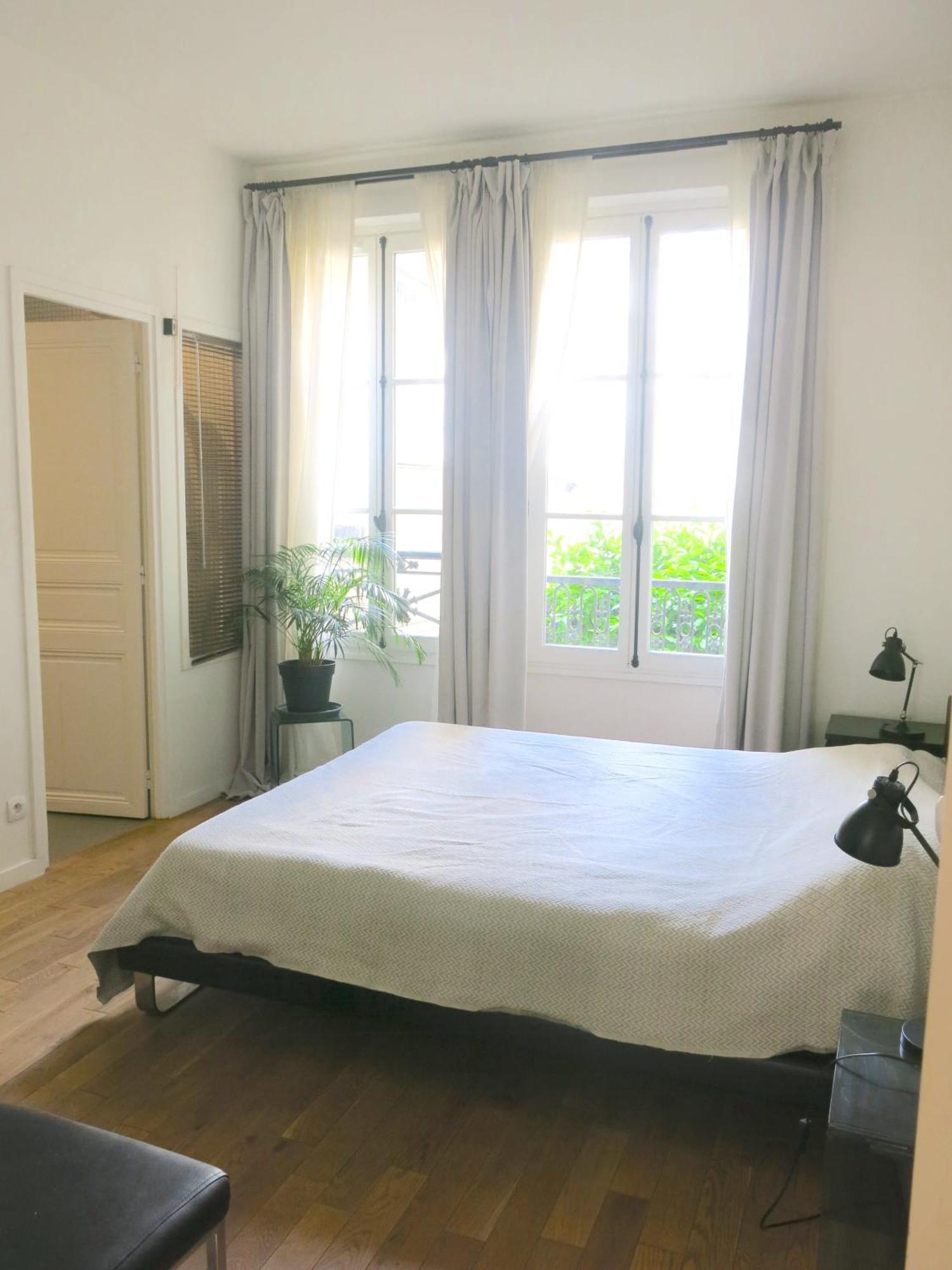 Roommate Share Colocation 1 Bedroom In Two Bedroom Luxe Marais Bretagne Citycosy Apartment Paris