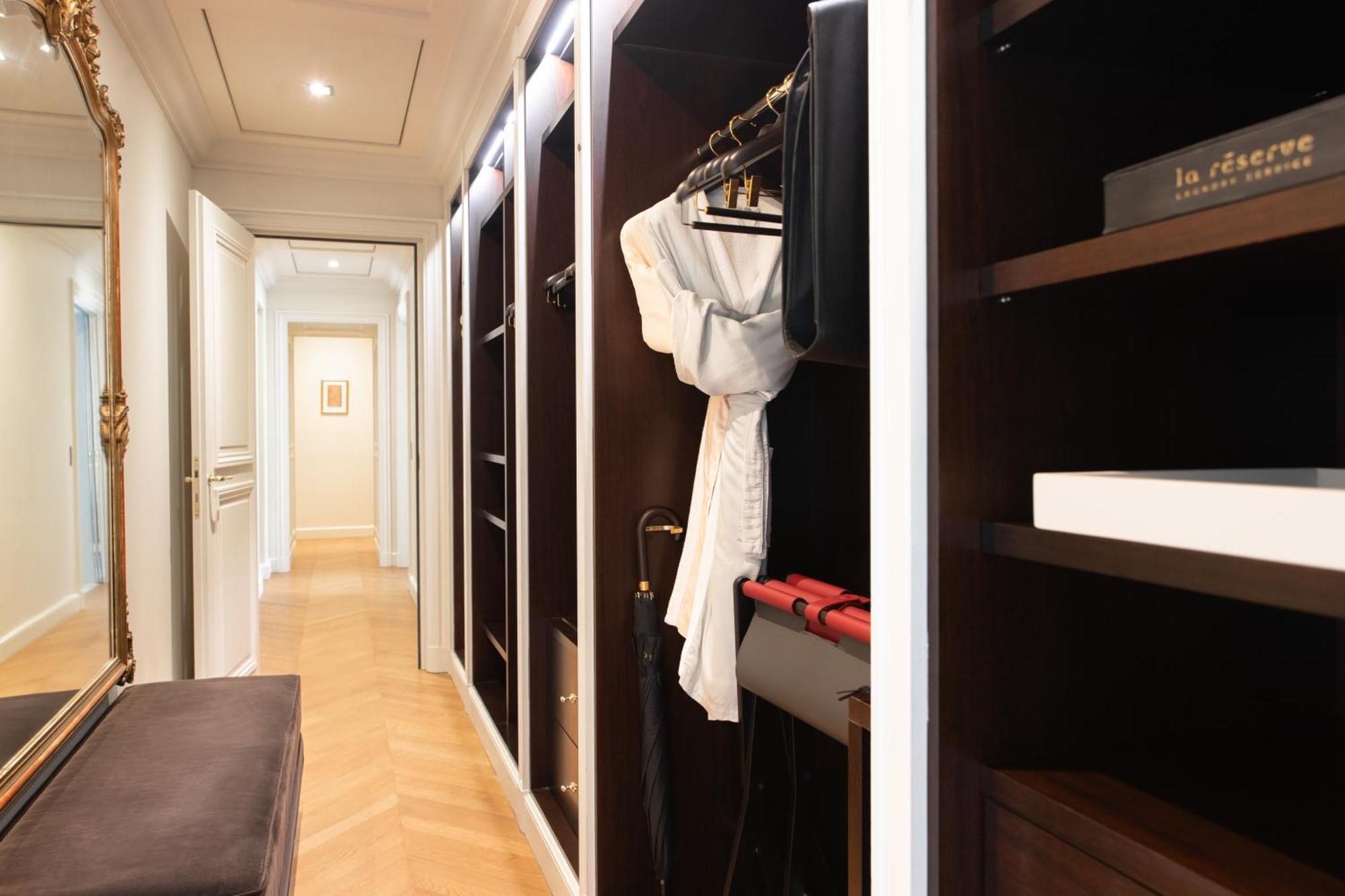 La Reserve & Hotel 5*