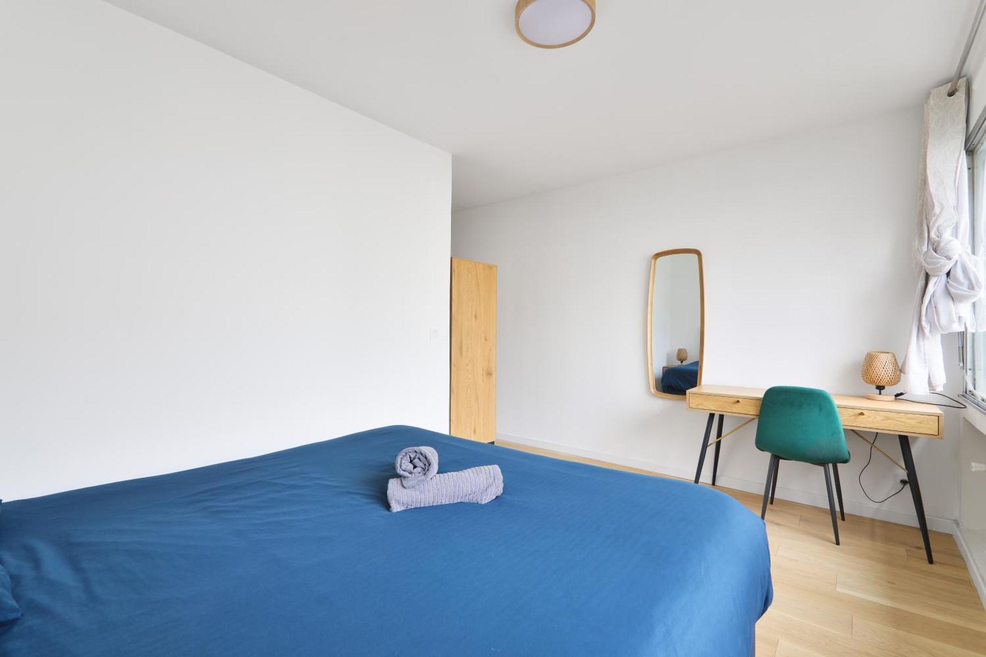 Apartment Quartier Canal Saint Martin Free Netflix