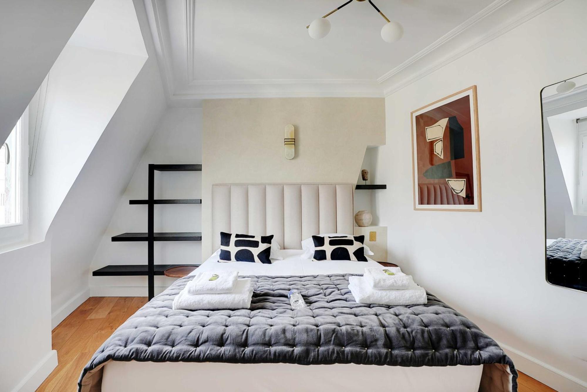 Sumptuous - 4ch-8p - Champs Elyseees Paris