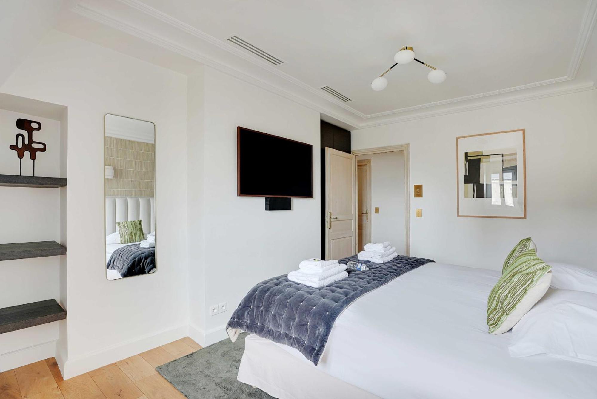 Sumptuous - 4ch-8p - Champs Elyseees Apartment *