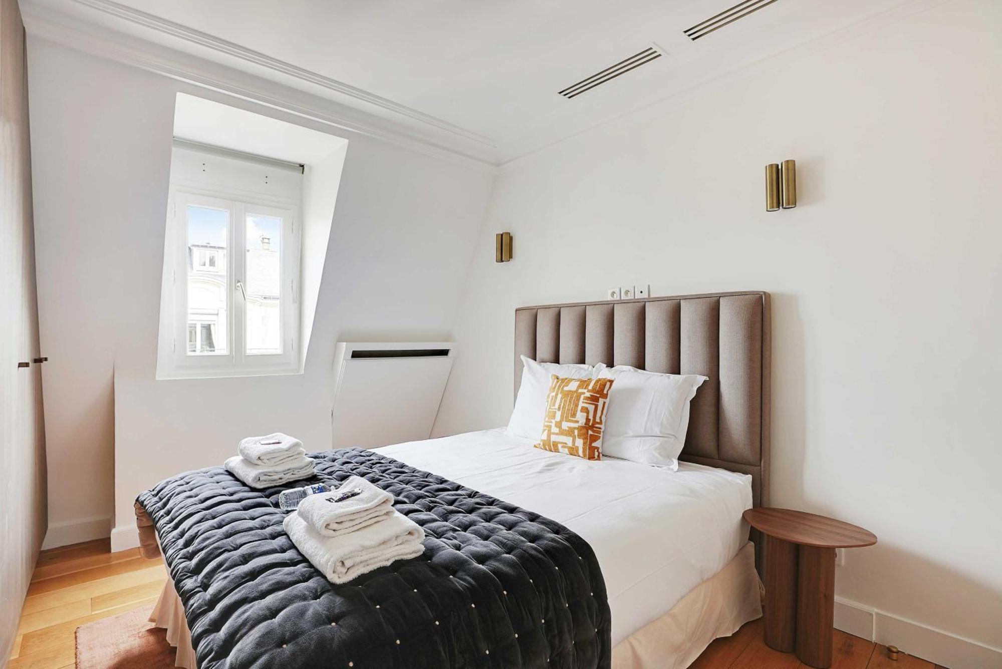 Sumptuous - 4ch-8p - Champs Elyseees Apartment Paris