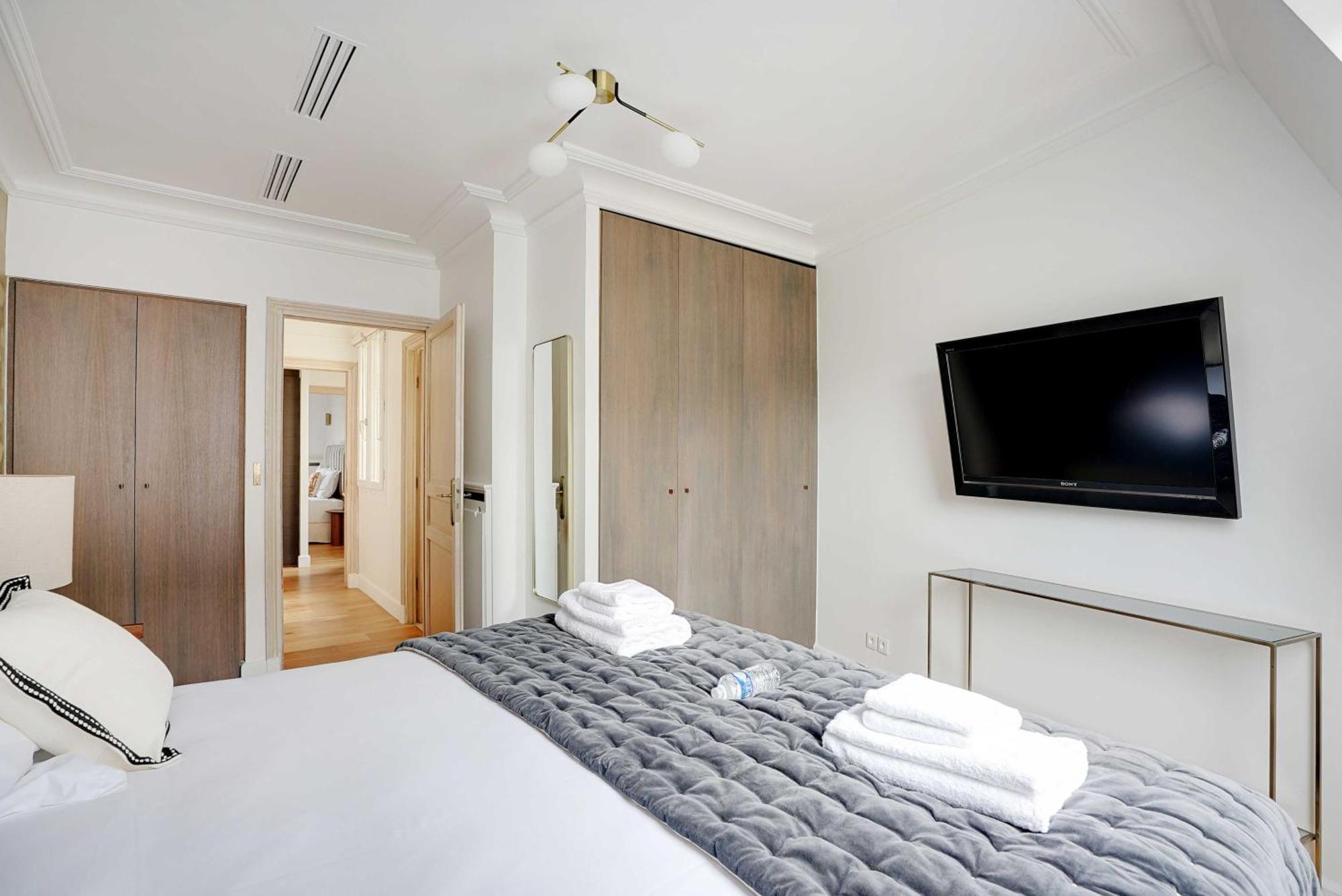 Apartment Sumptuous - 4ch-8p - Champs Elyseees