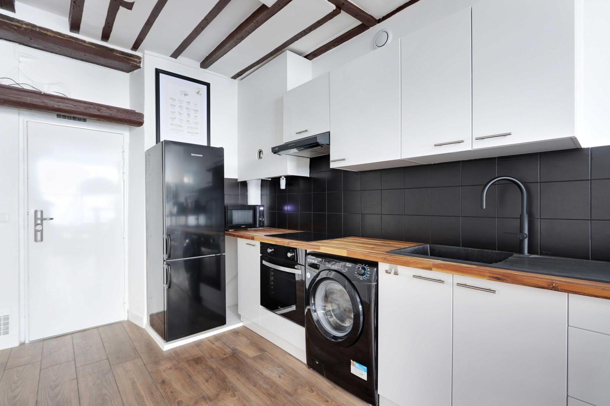 Spacious Studio Cute Neighborhood - Place D'italie Apartment *