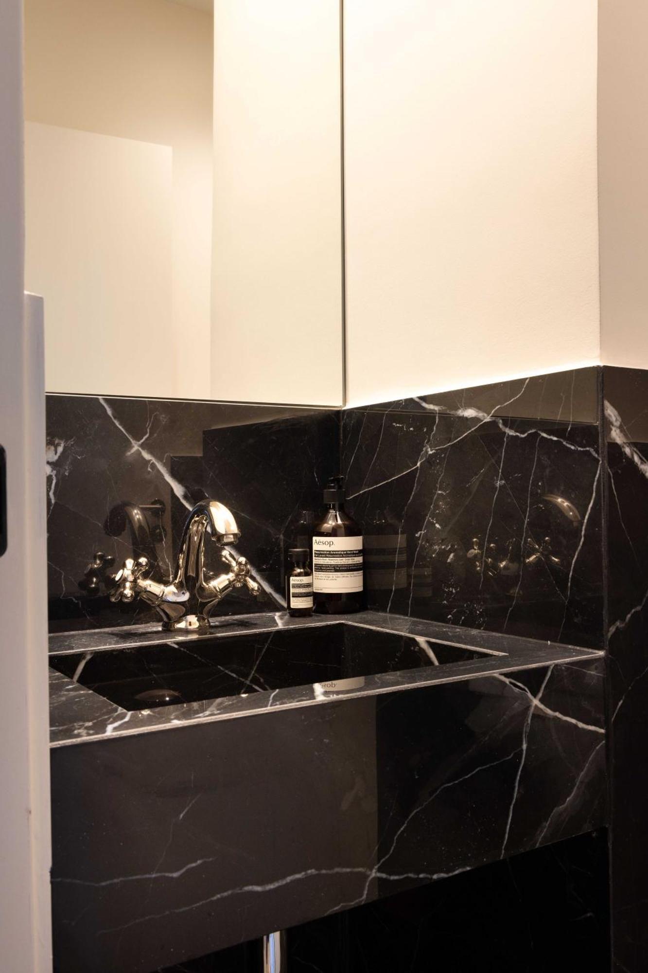 Spacious - 3br-8p - Eiffel Tower Apartment *